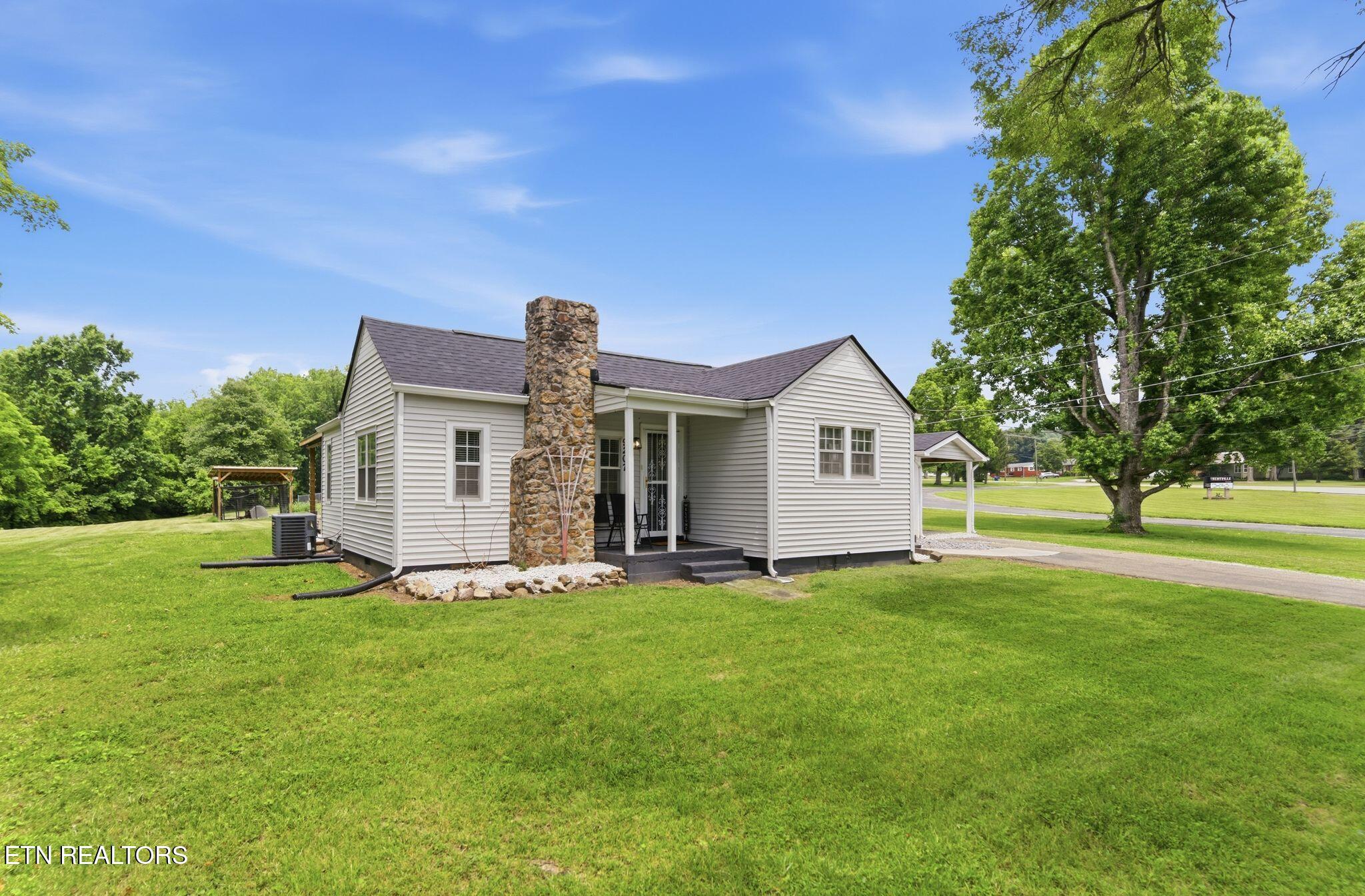 9207 Strawberry Plains Pike Strawberry Plains TN 37871