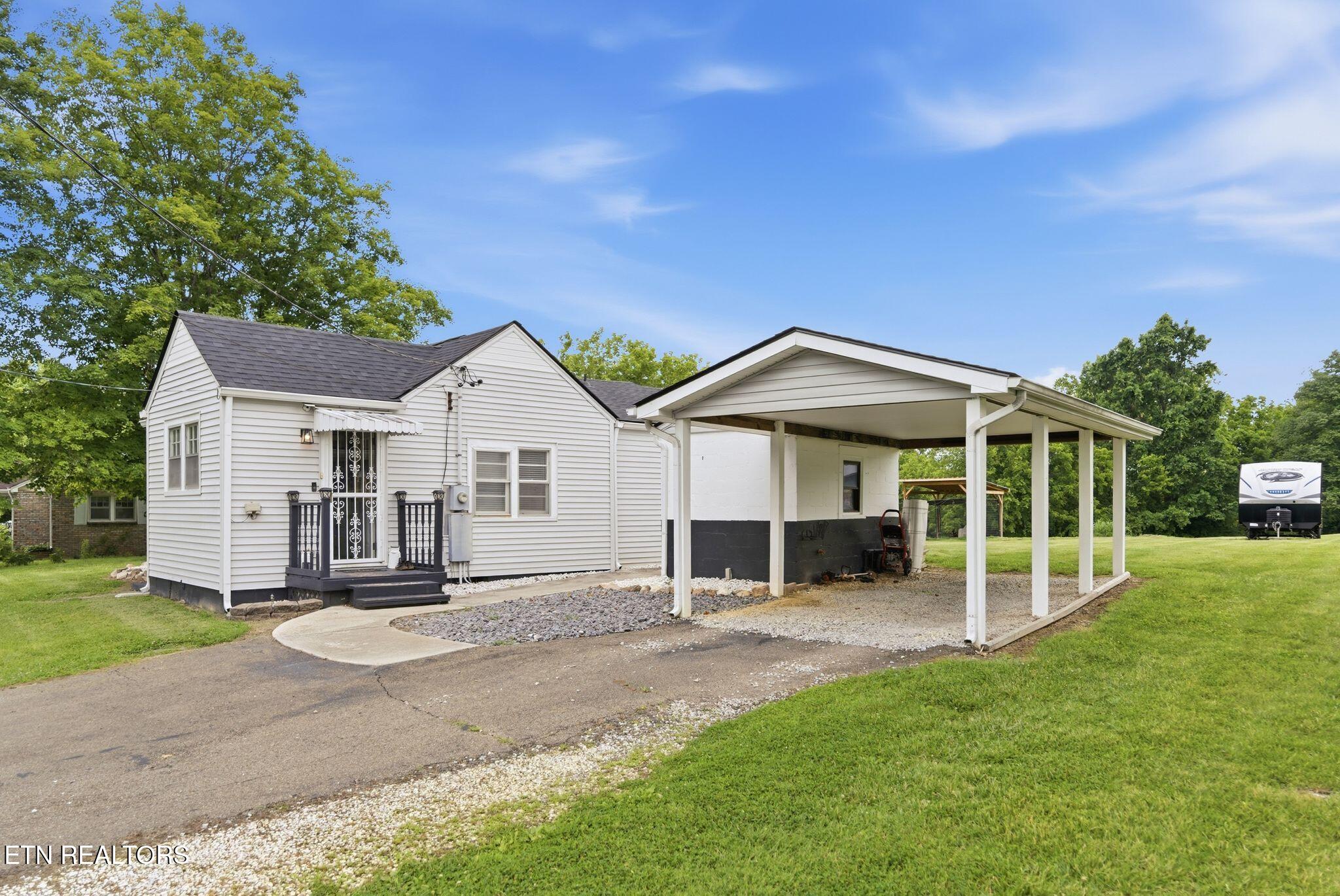 9207 Strawberry Plains Pike Strawberry Plains TN 37871
