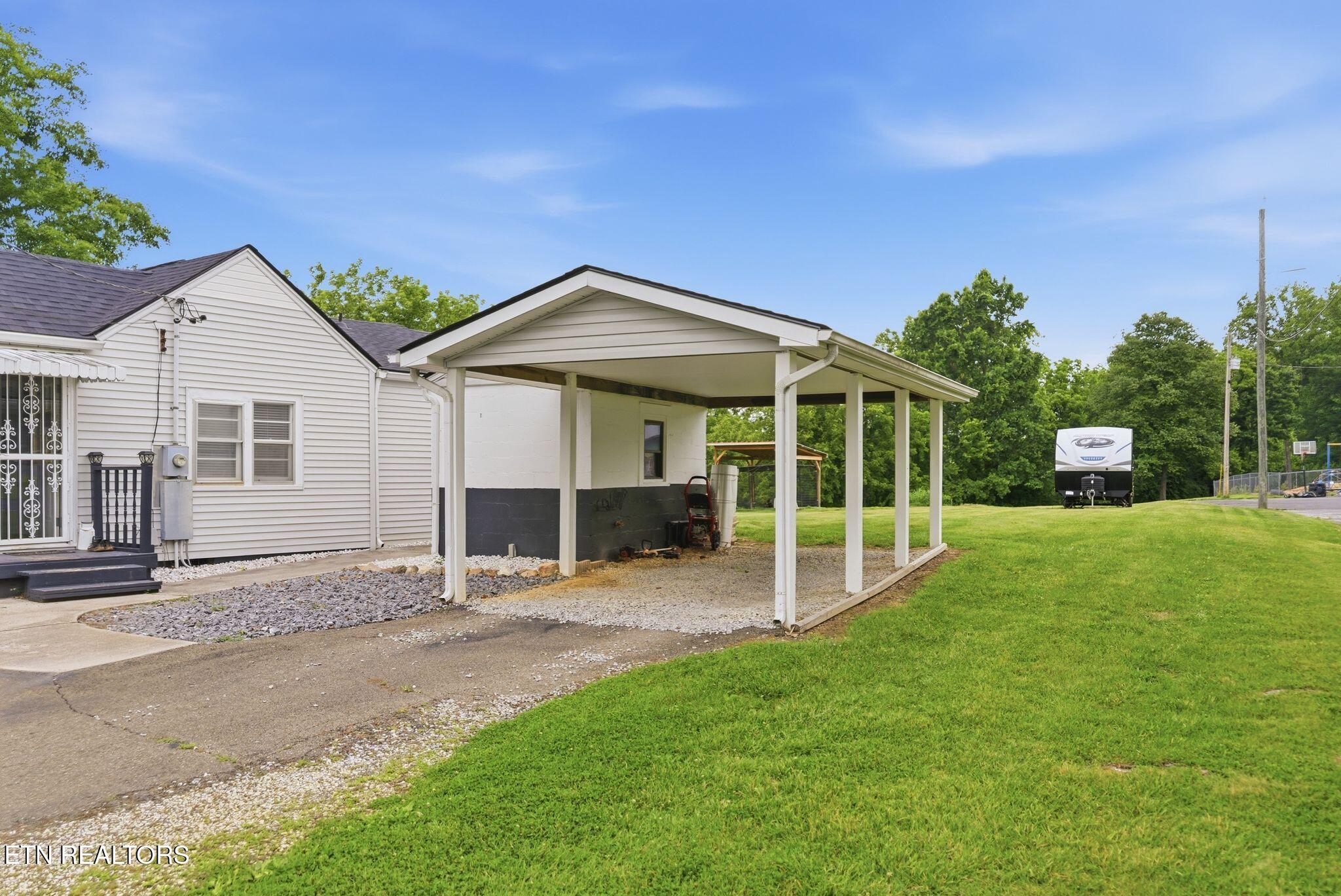 9207 Strawberry Plains Pike Strawberry Plains TN 37871