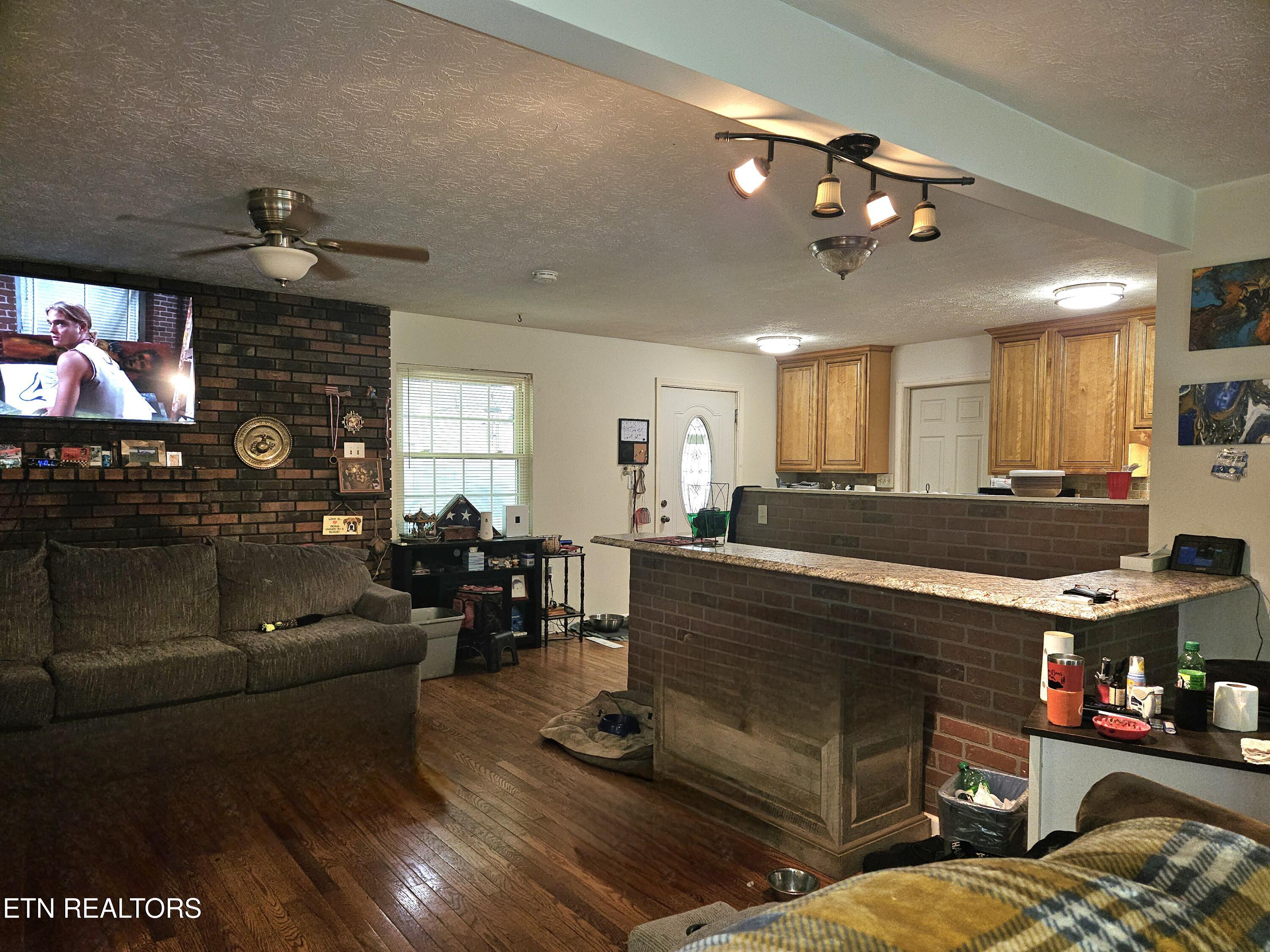 200 Sweet Lane Clinton TN 37716