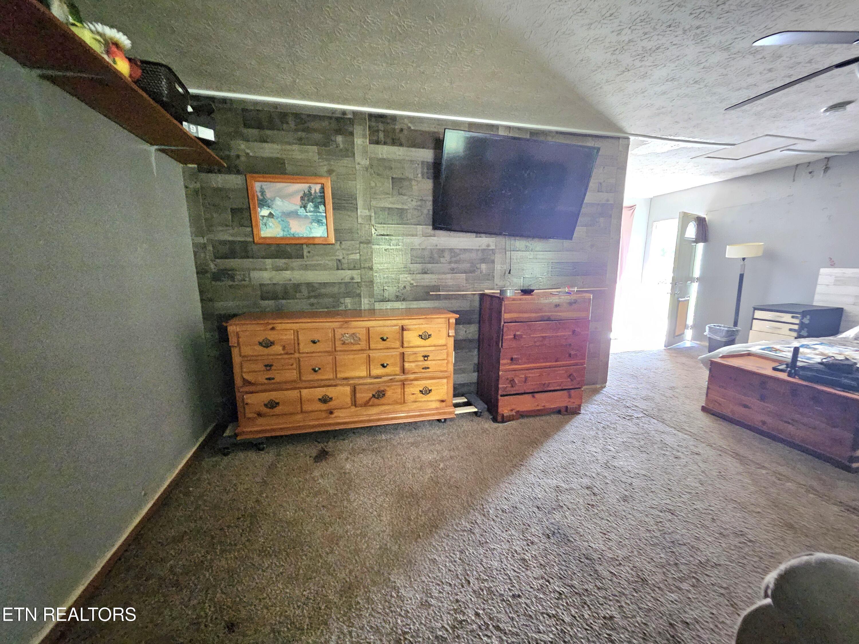 200 Sweet Lane Clinton TN 37716