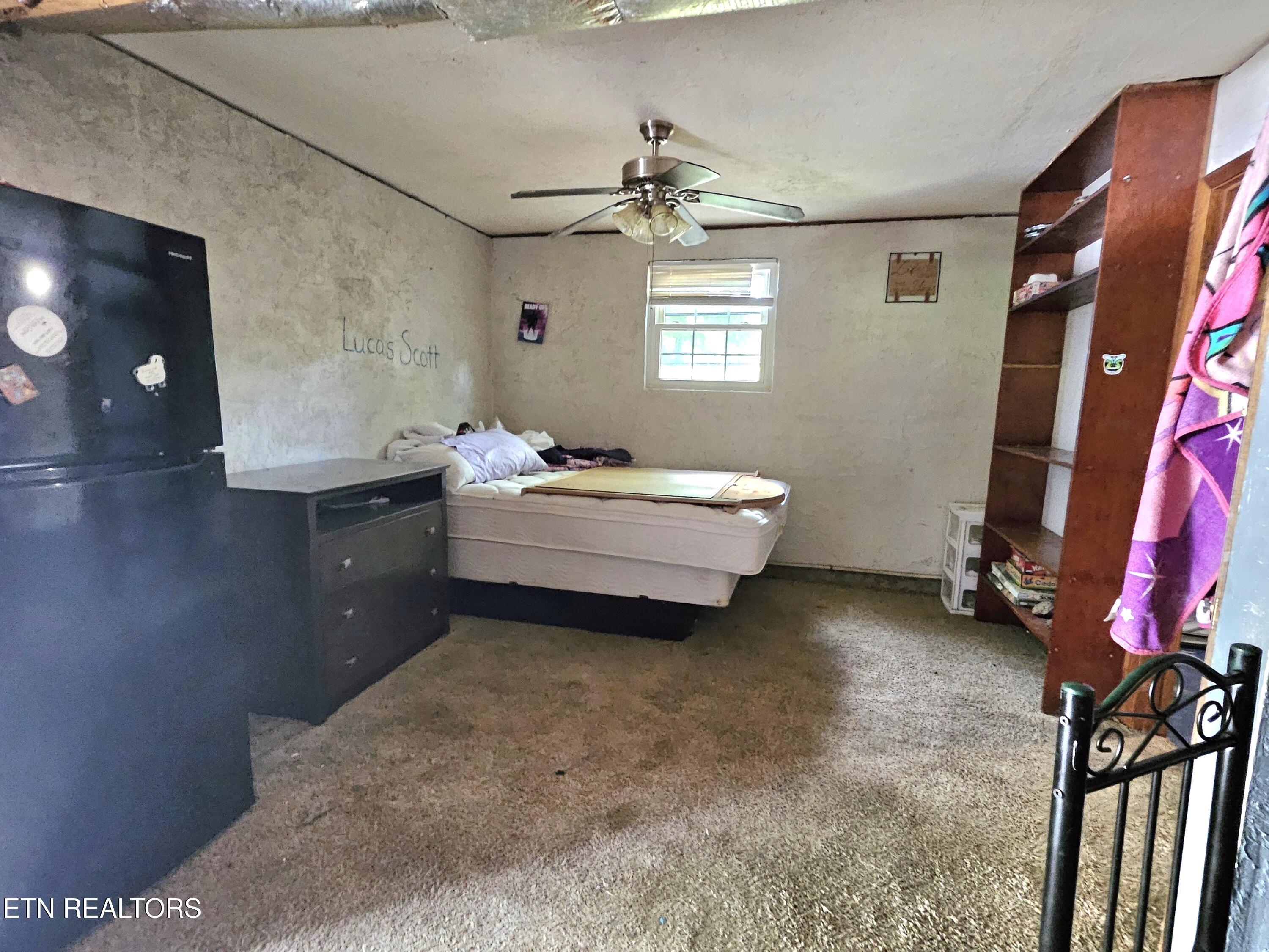 200 Sweet Lane Clinton TN 37716
