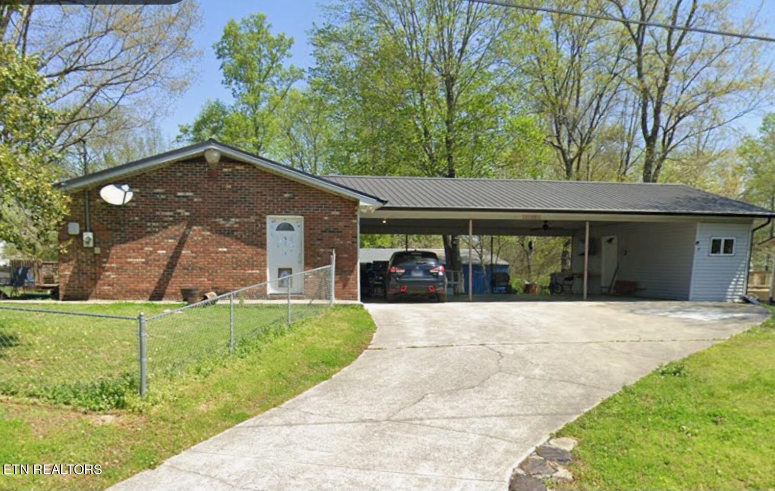 200 Sweet Lane Clinton TN 37716