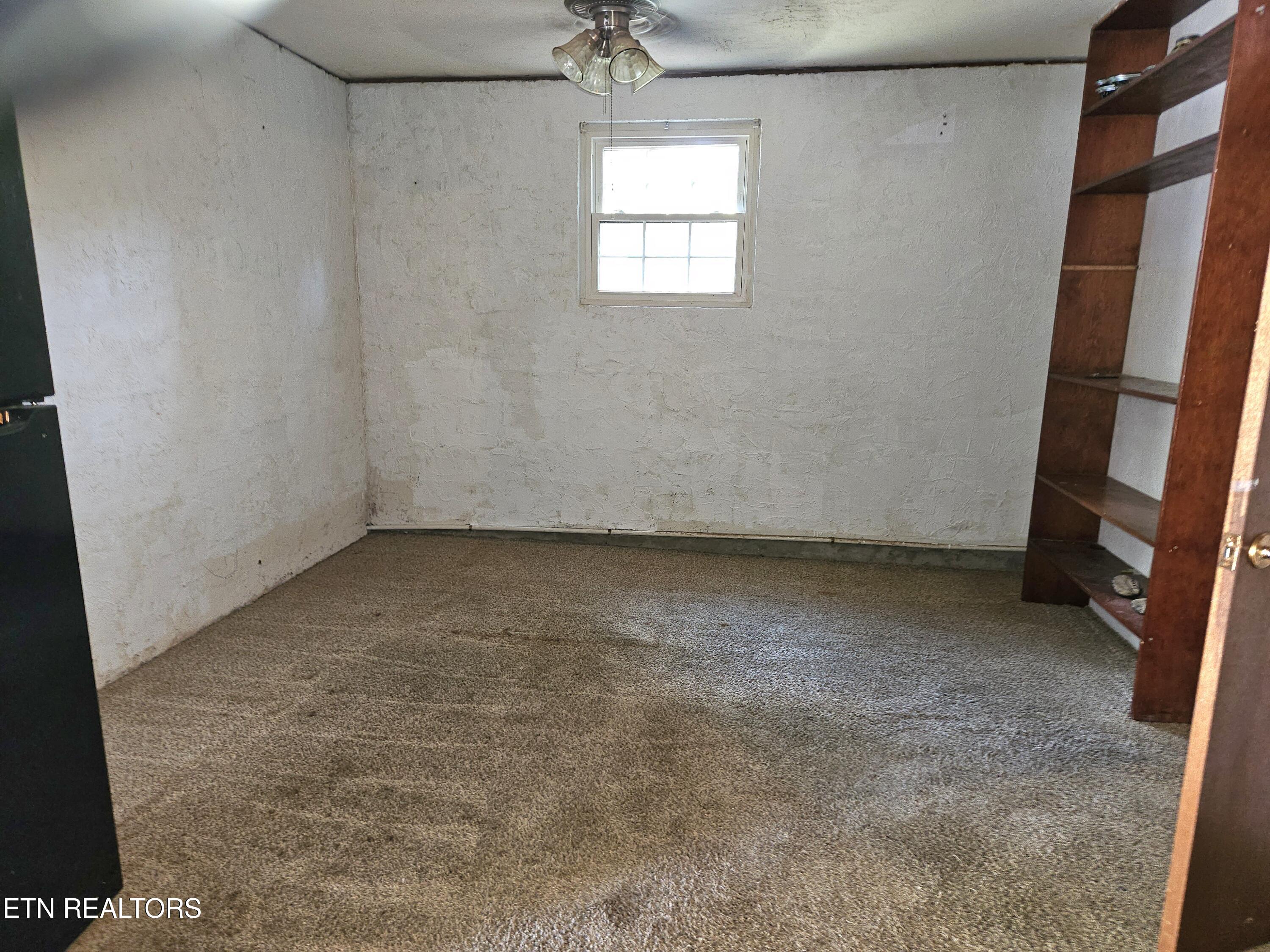 200 Sweet Lane Clinton TN 37716