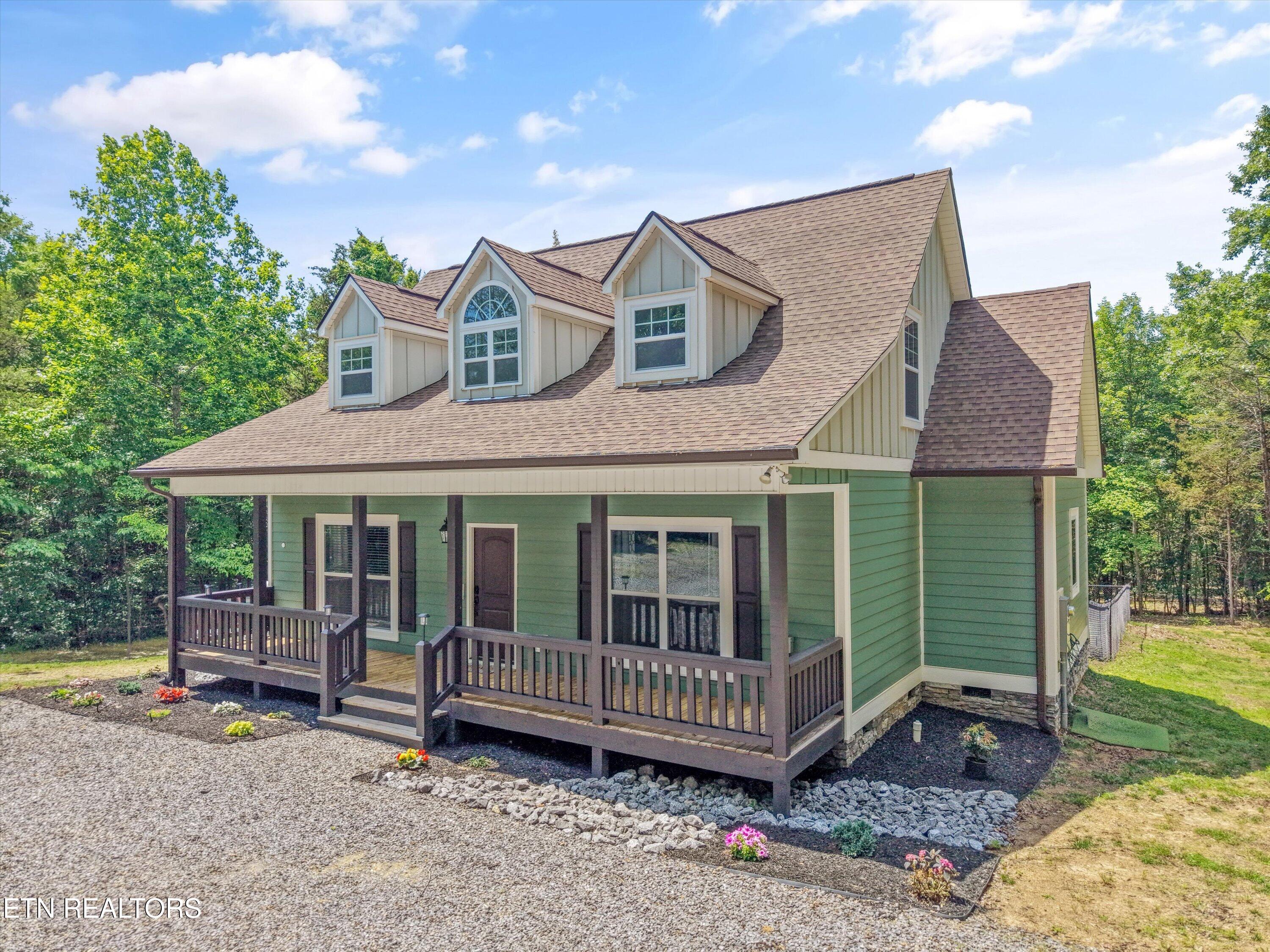 1925 Harbor Lane Dandridge TN 37725