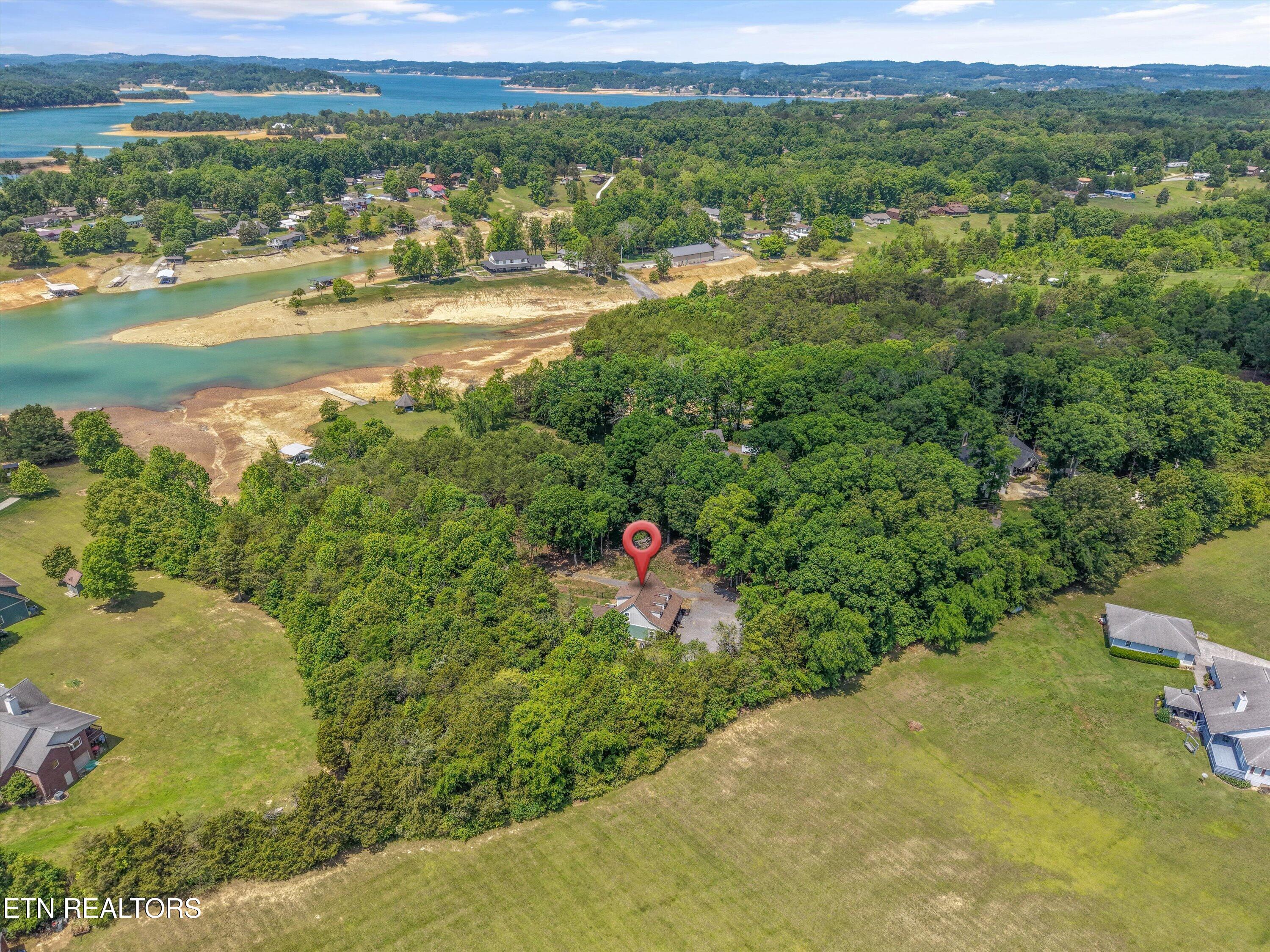1925 Harbor Lane Dandridge TN 37725