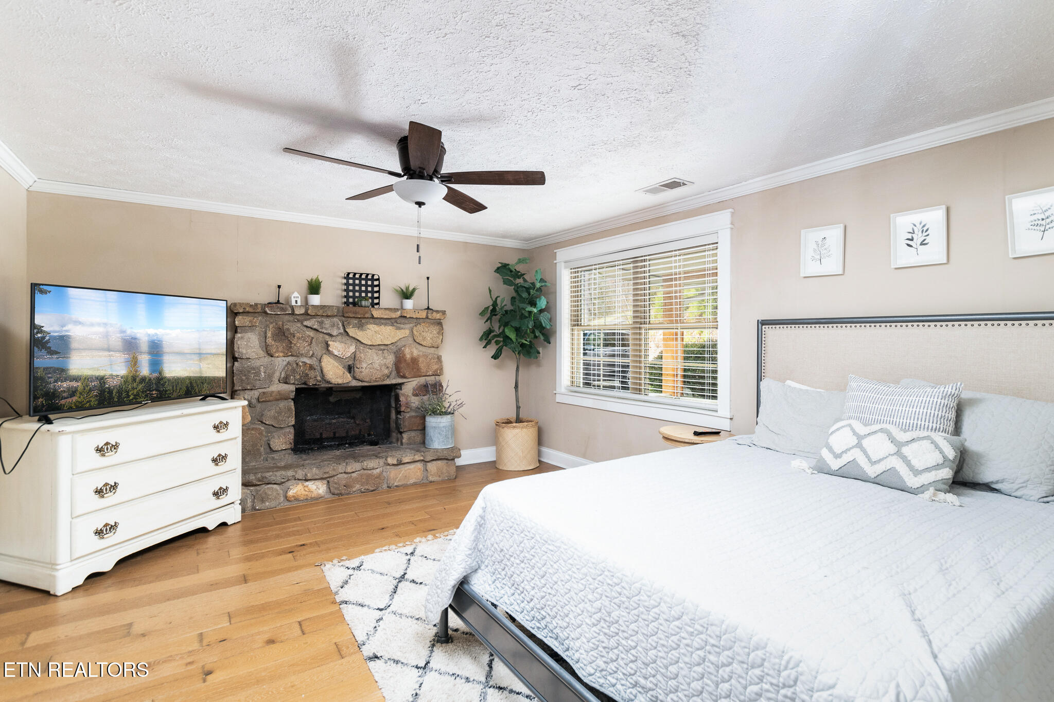 827 Mill Creek Road Pigeon Forge TN 37863