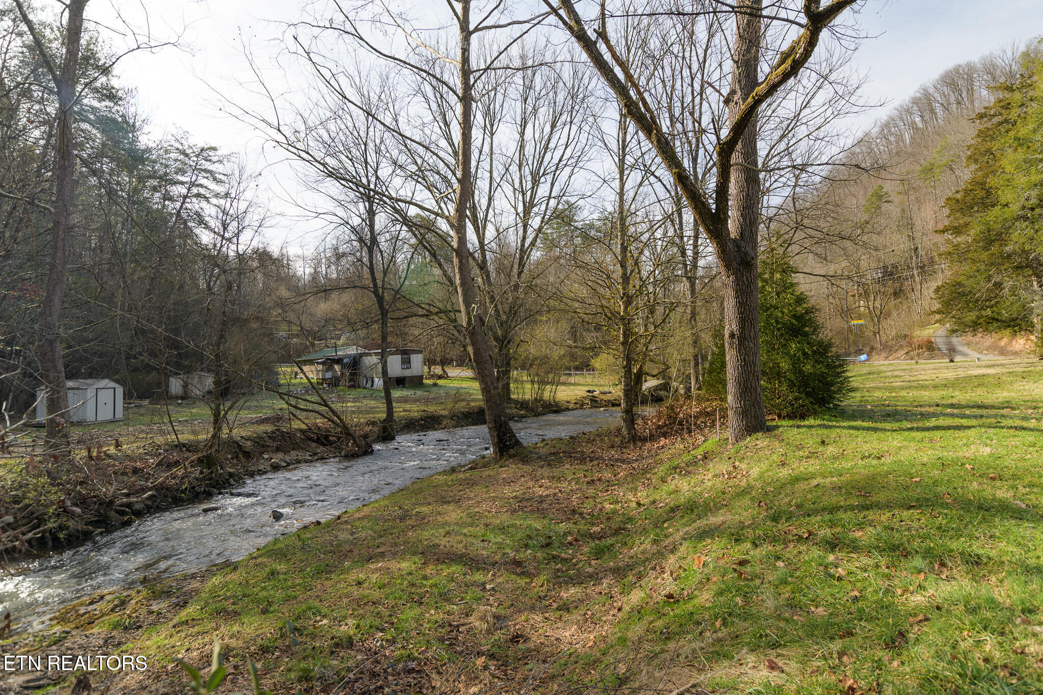 827 Mill Creek Road Pigeon Forge TN 37863