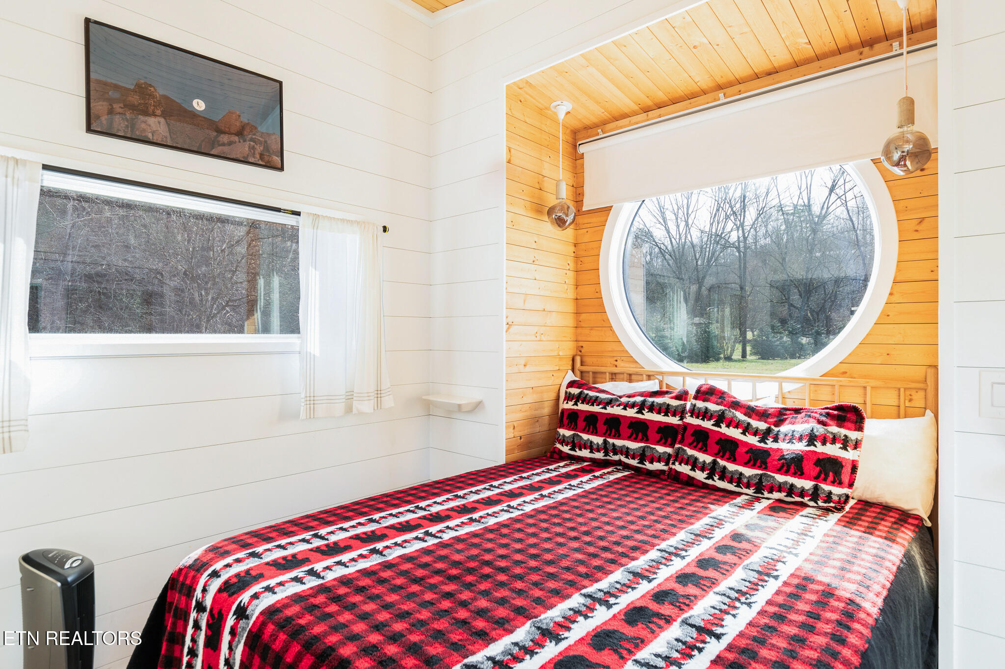 827 Mill Creek Road Pigeon Forge TN 37863