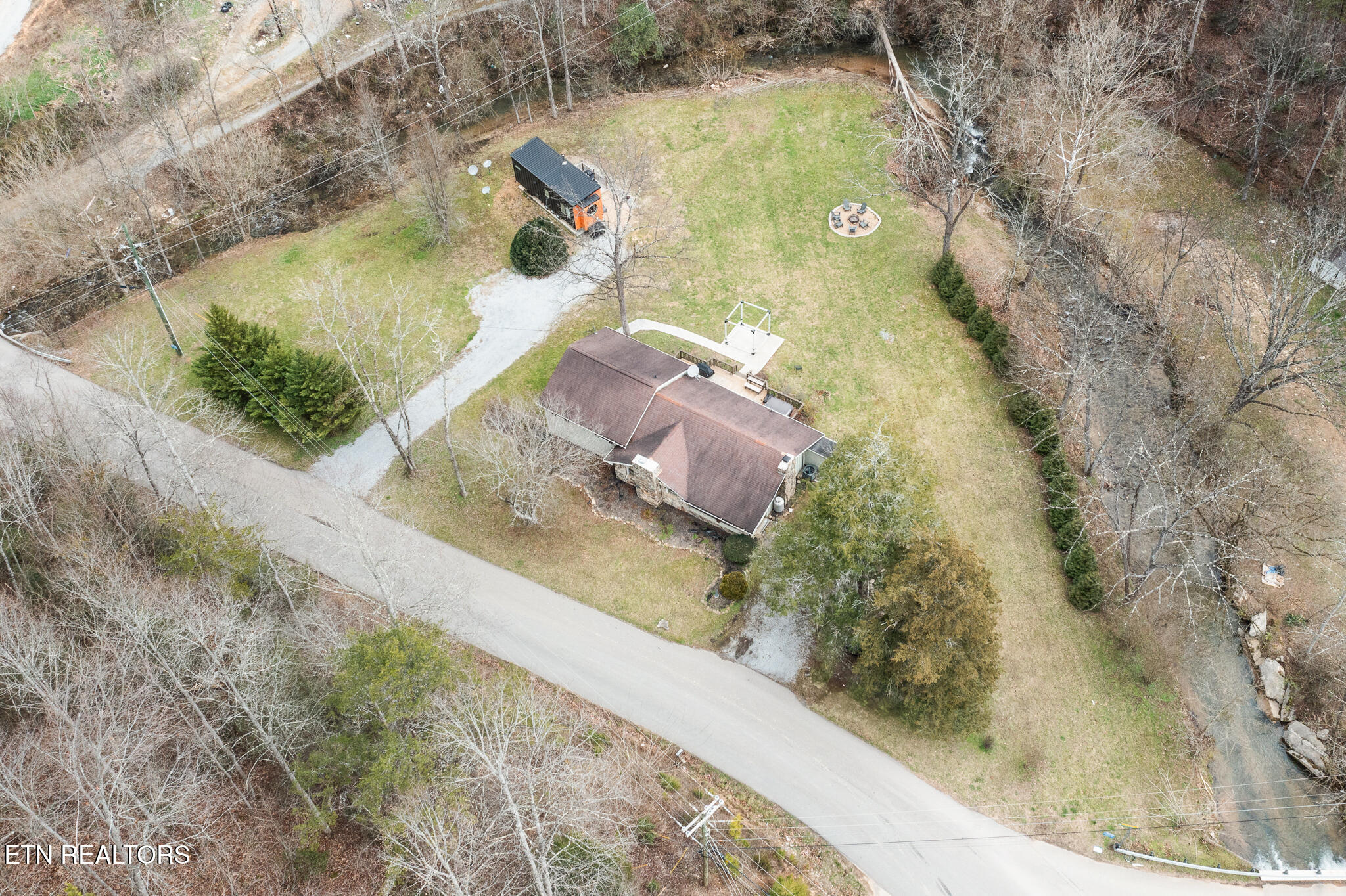 827 Mill Creek Road Pigeon Forge TN 37863