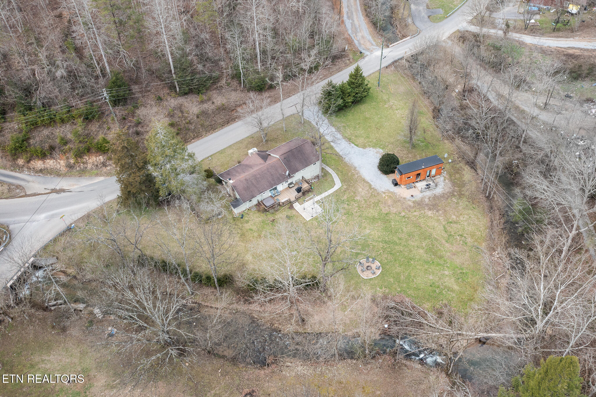 827 Mill Creek Road Pigeon Forge TN 37863