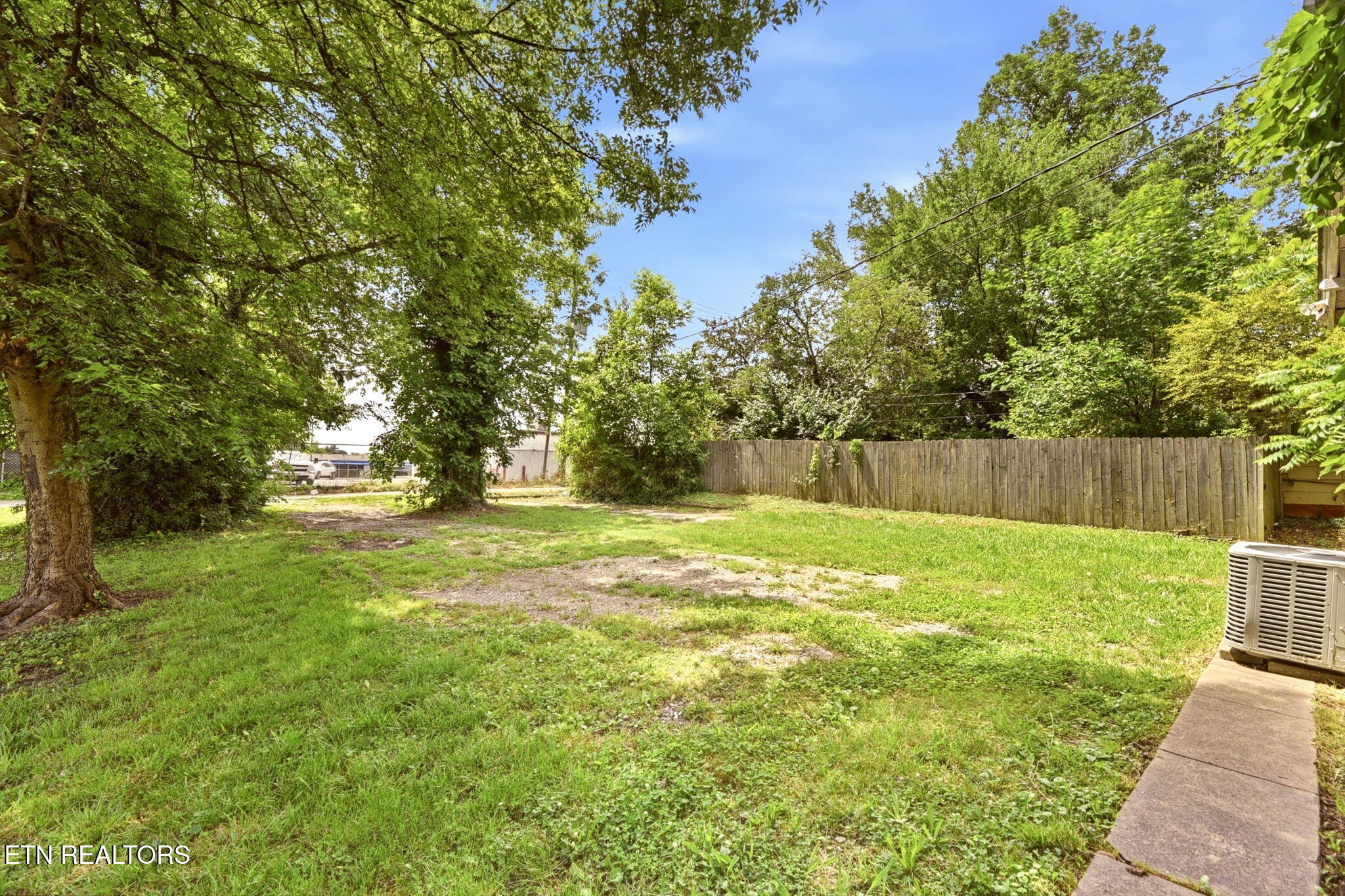 2644 E 5th Avenue Knoxville TN 37914