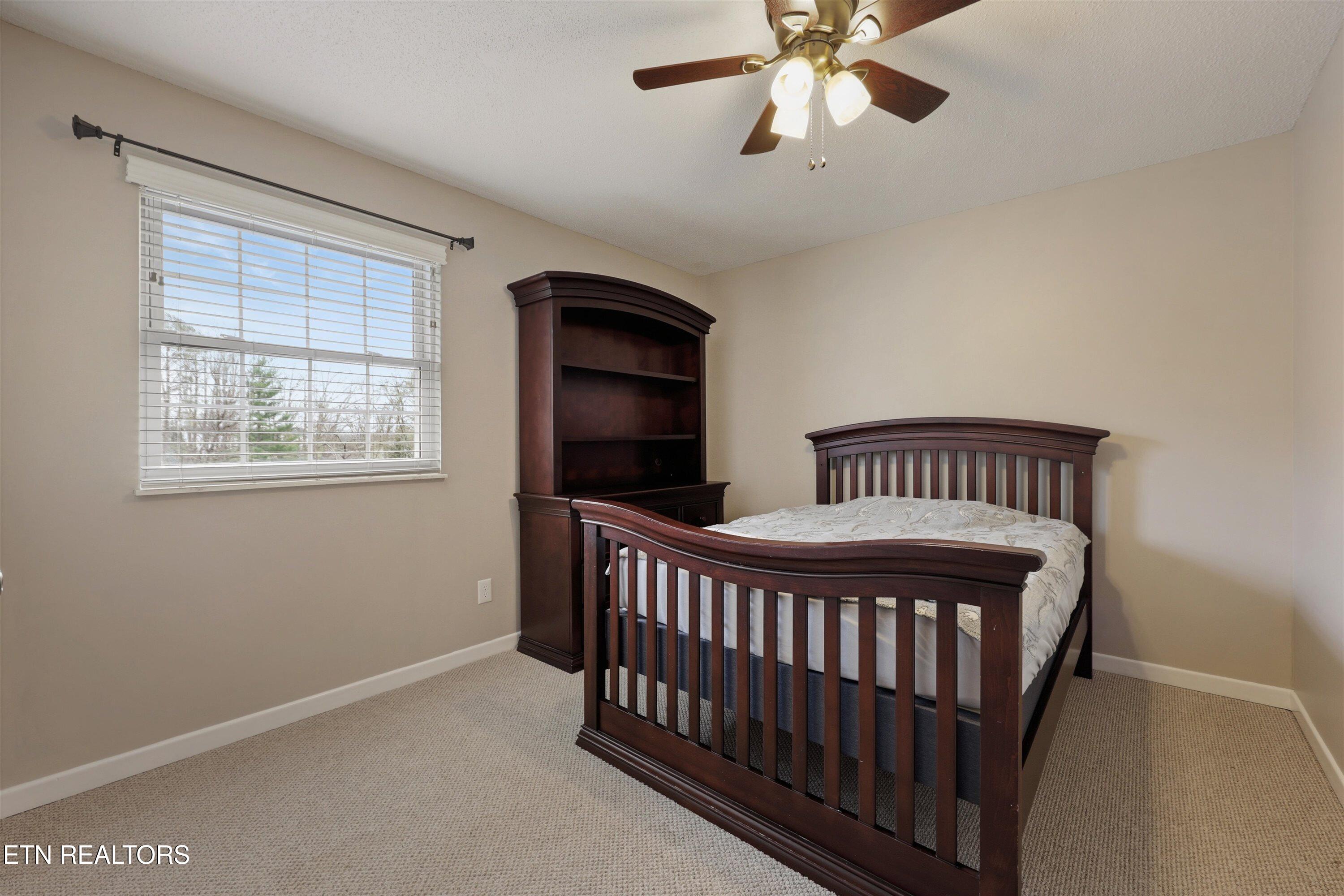 1230 Live Oak Circle Knoxville TN 37932