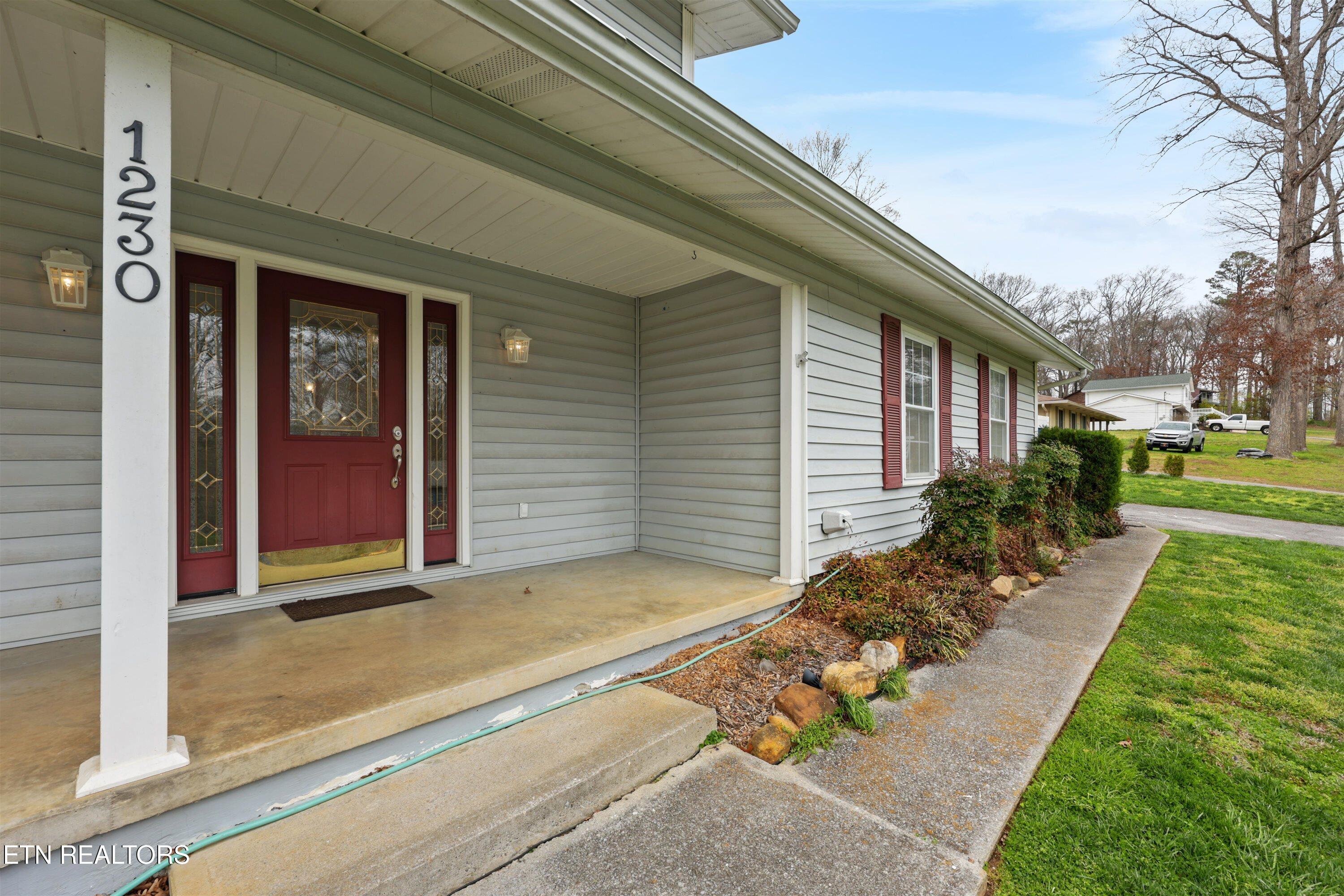 1230 Live Oak Circle Knoxville TN 37932