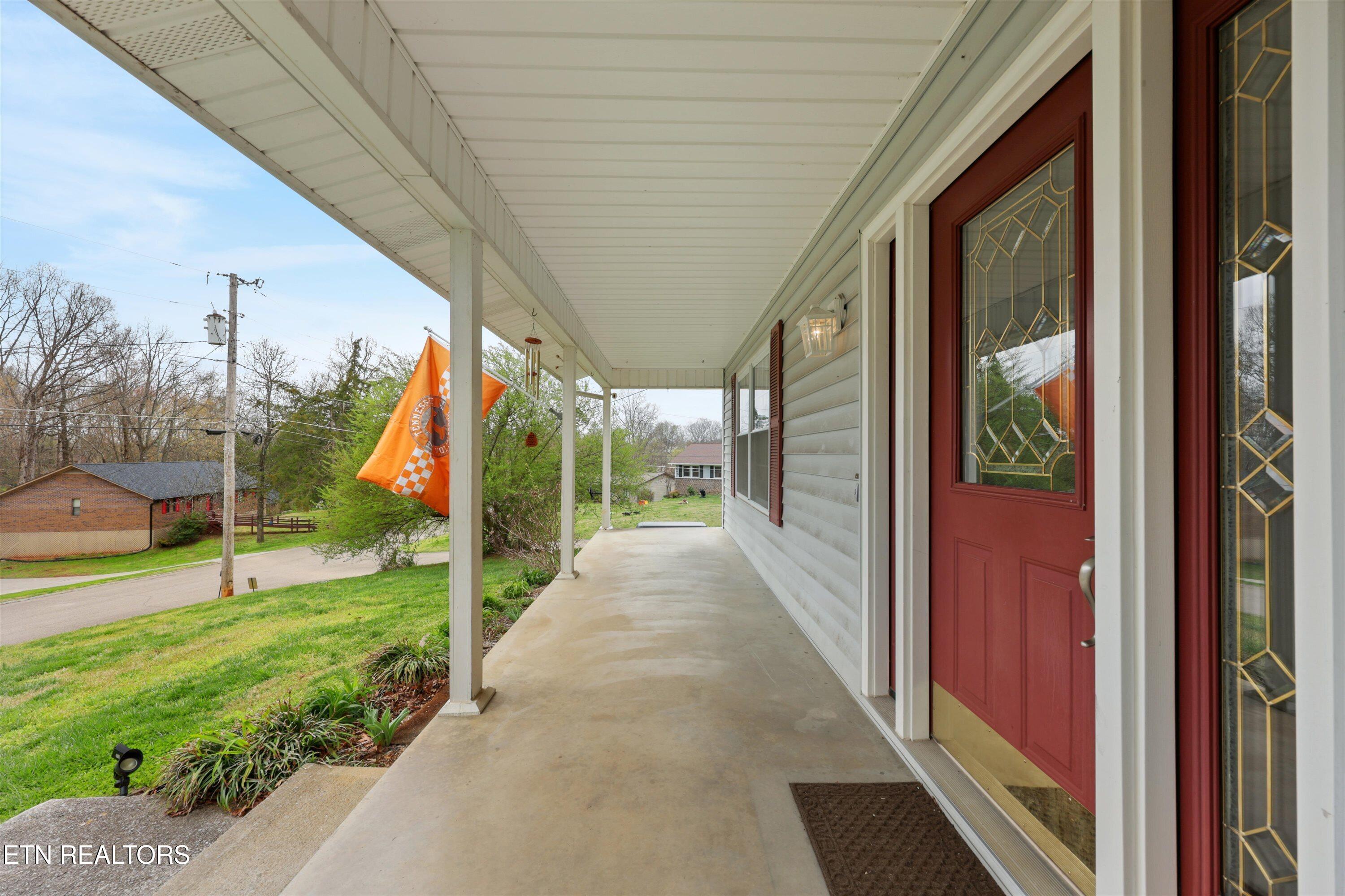 1230 Live Oak Circle Knoxville TN 37932