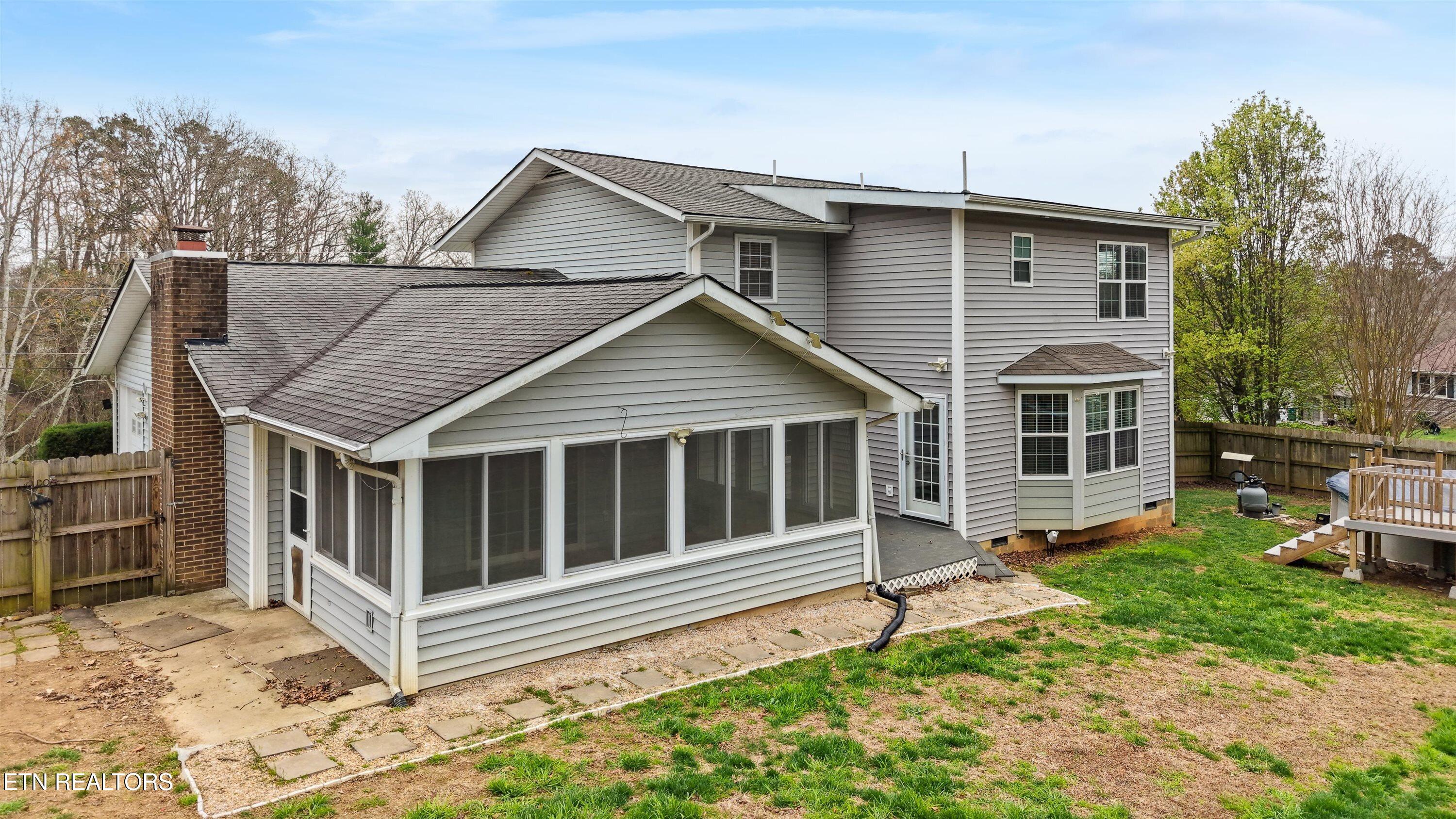 1230 Live Oak Circle Knoxville TN 37932