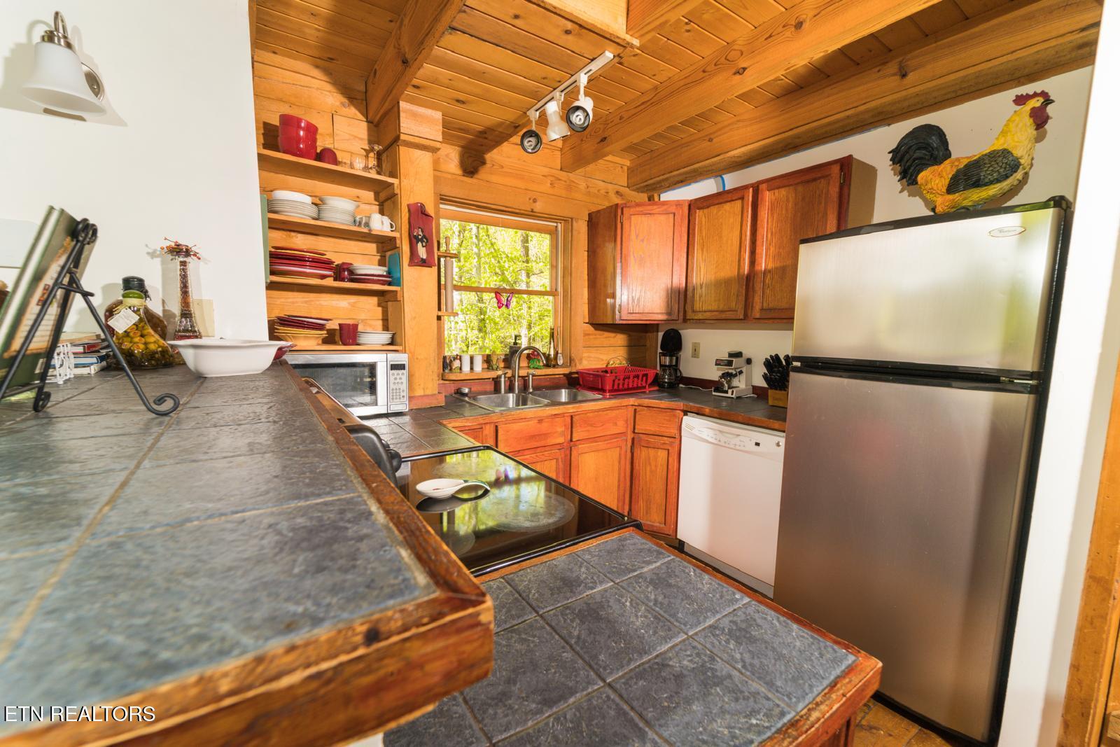 1009 Ravens Ford Way Sevierville TN 37876