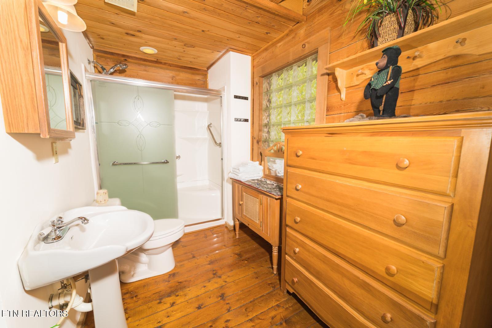 1009 Ravens Ford Way Sevierville TN 37876