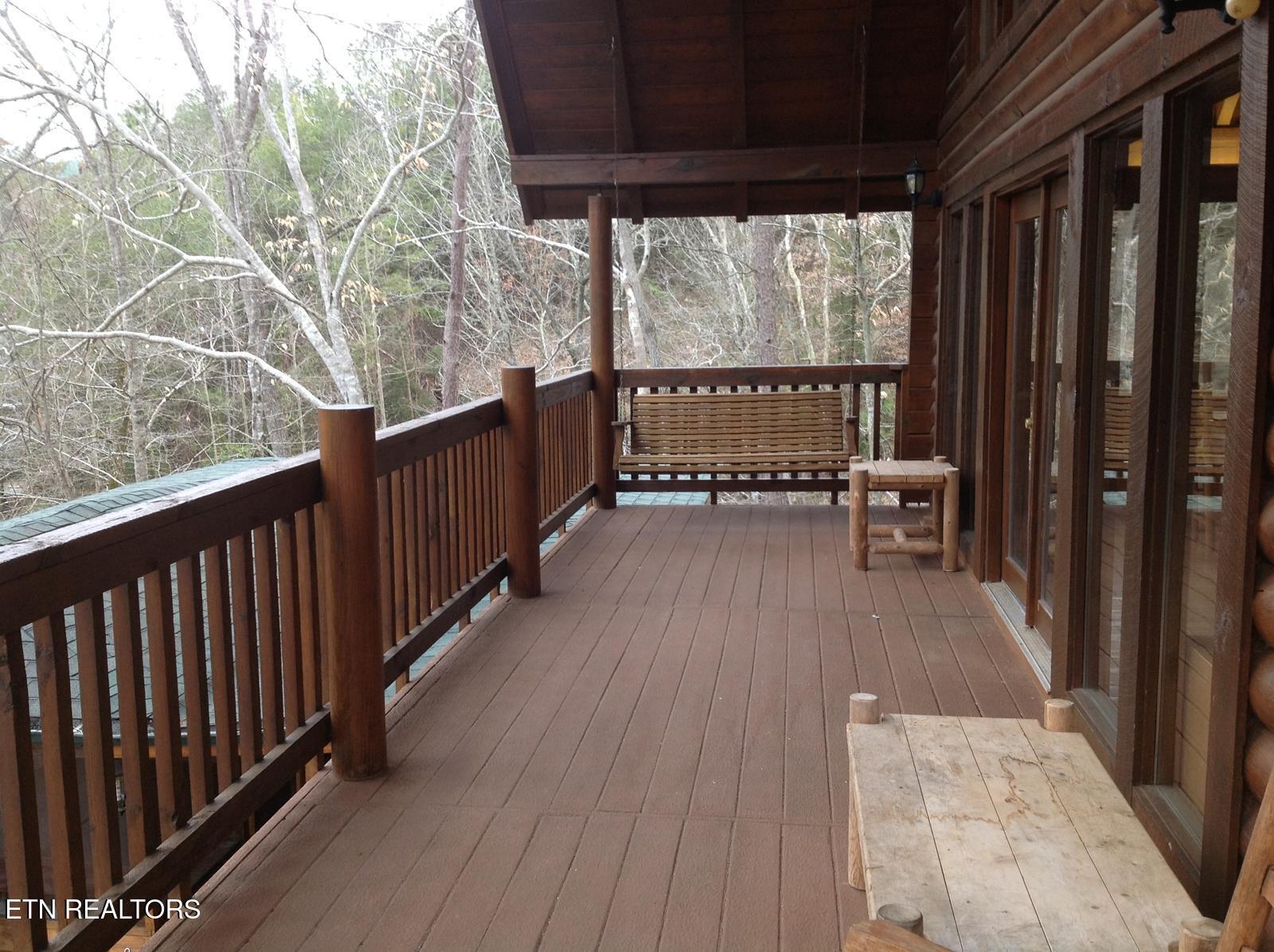 1009 Ravens Ford Way Sevierville TN 37876