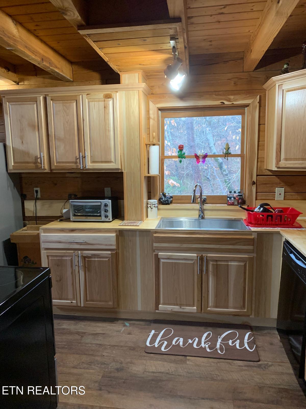 1009 Ravens Ford Way Sevierville TN 37876