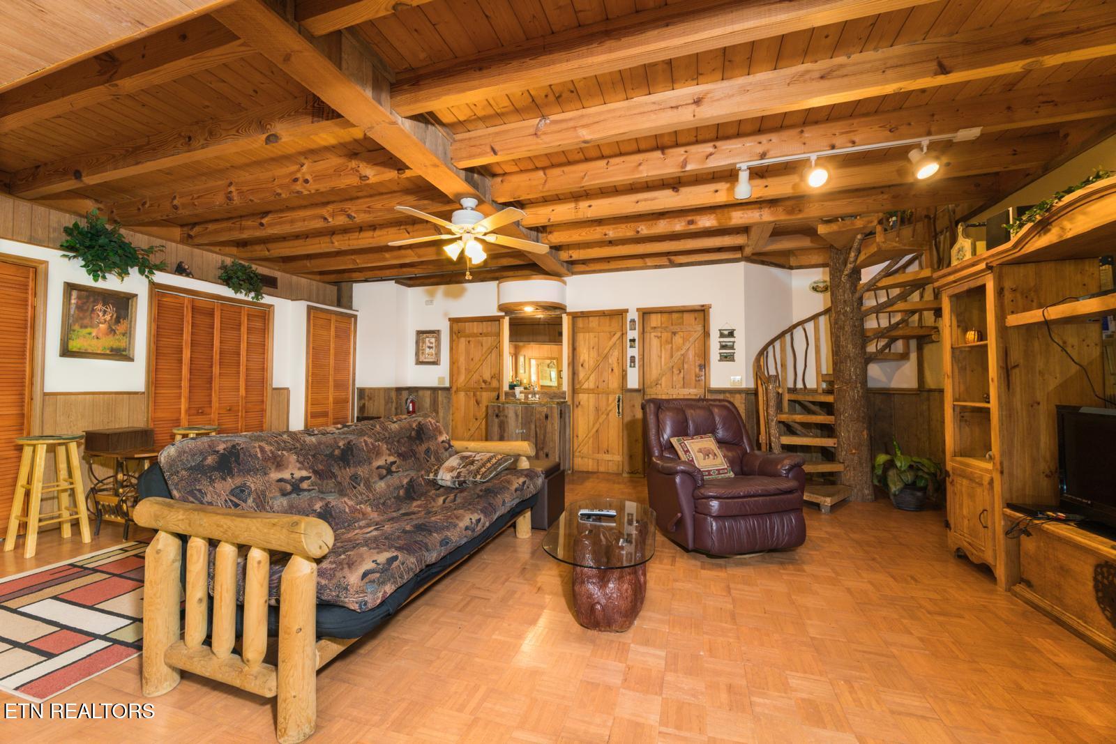 1009 Ravens Ford Way Sevierville TN 37876