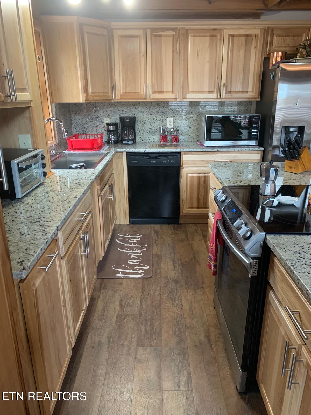 1009 Ravens Ford Way Sevierville TN 37876