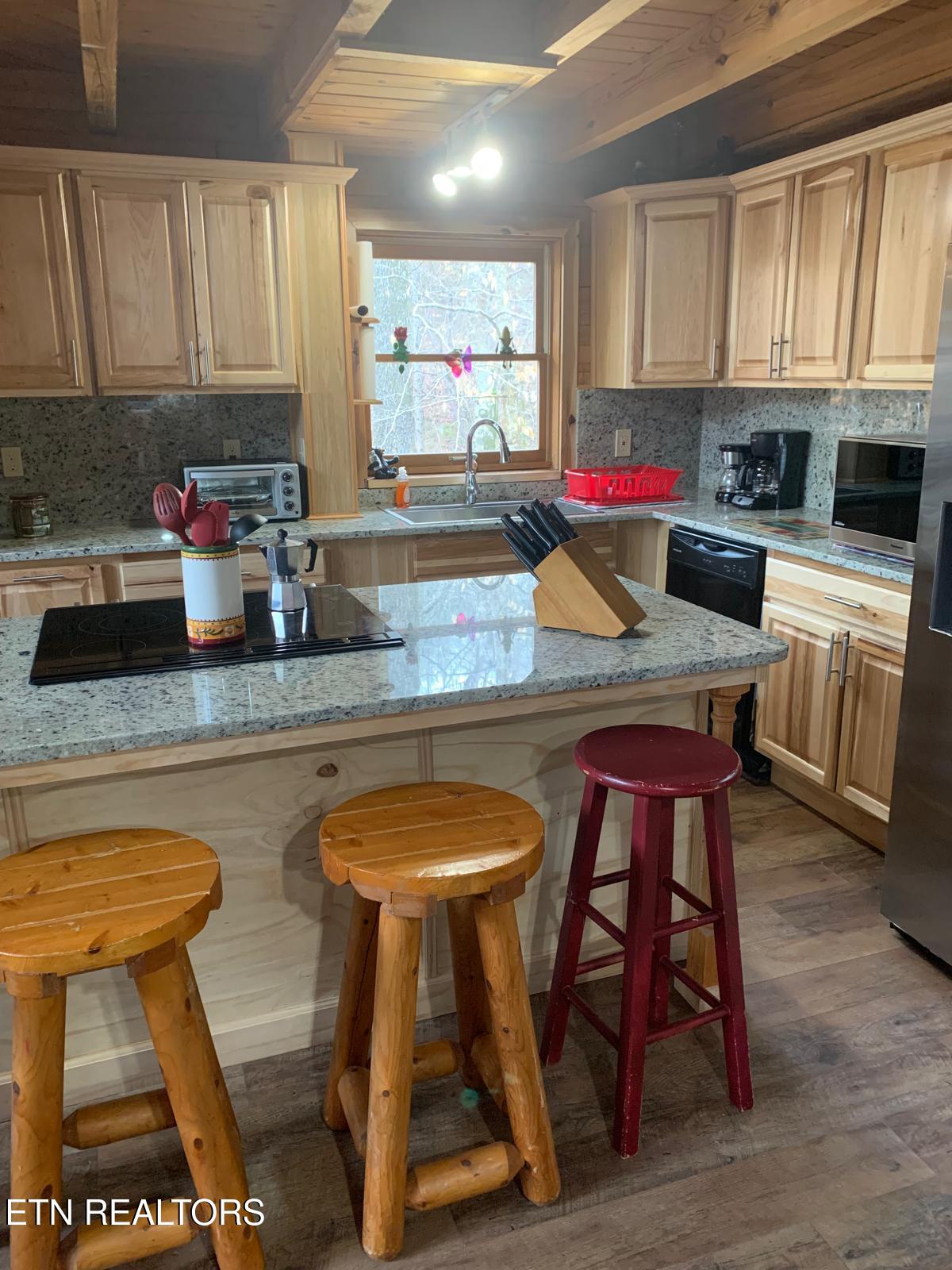 1009 Ravens Ford Way Sevierville TN 37876