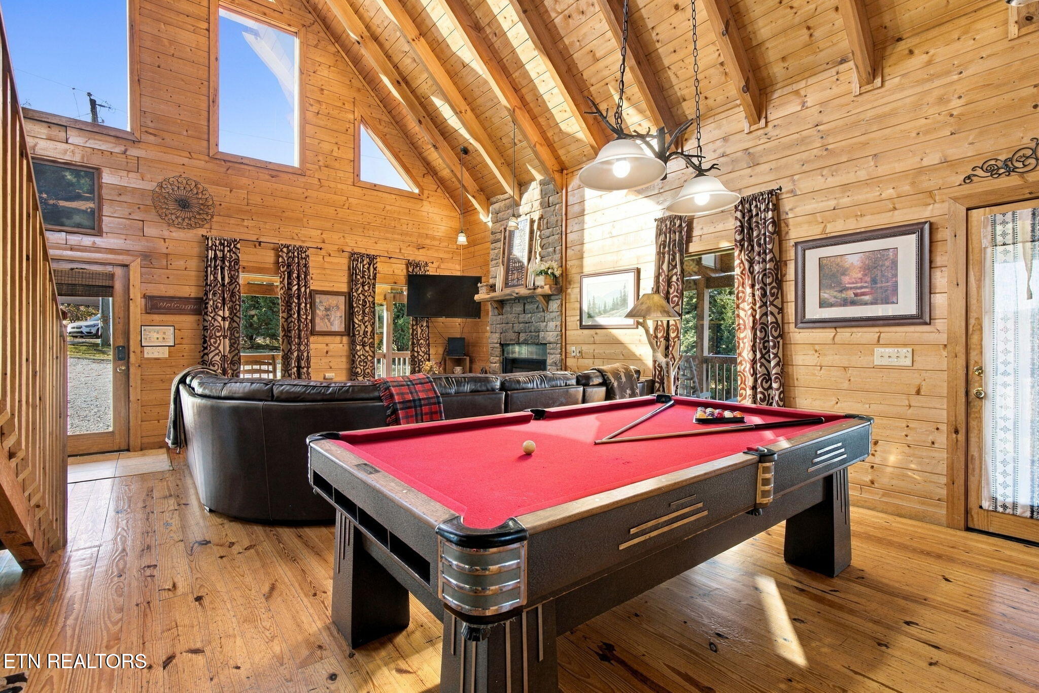 3213 Grinders Way Sevierville TN 37862