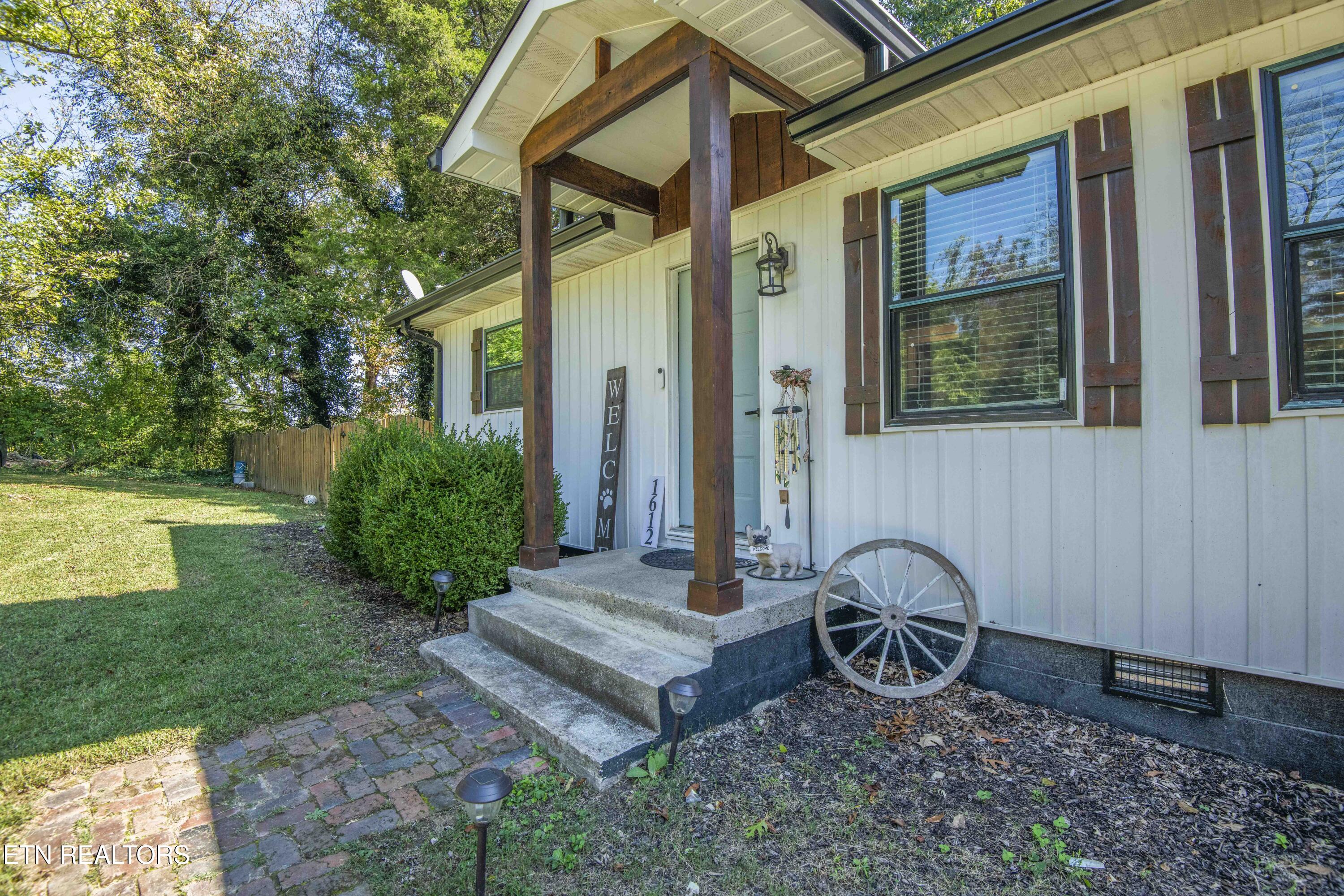 1612 NW Helmbolt Road Knoxville TN 37909