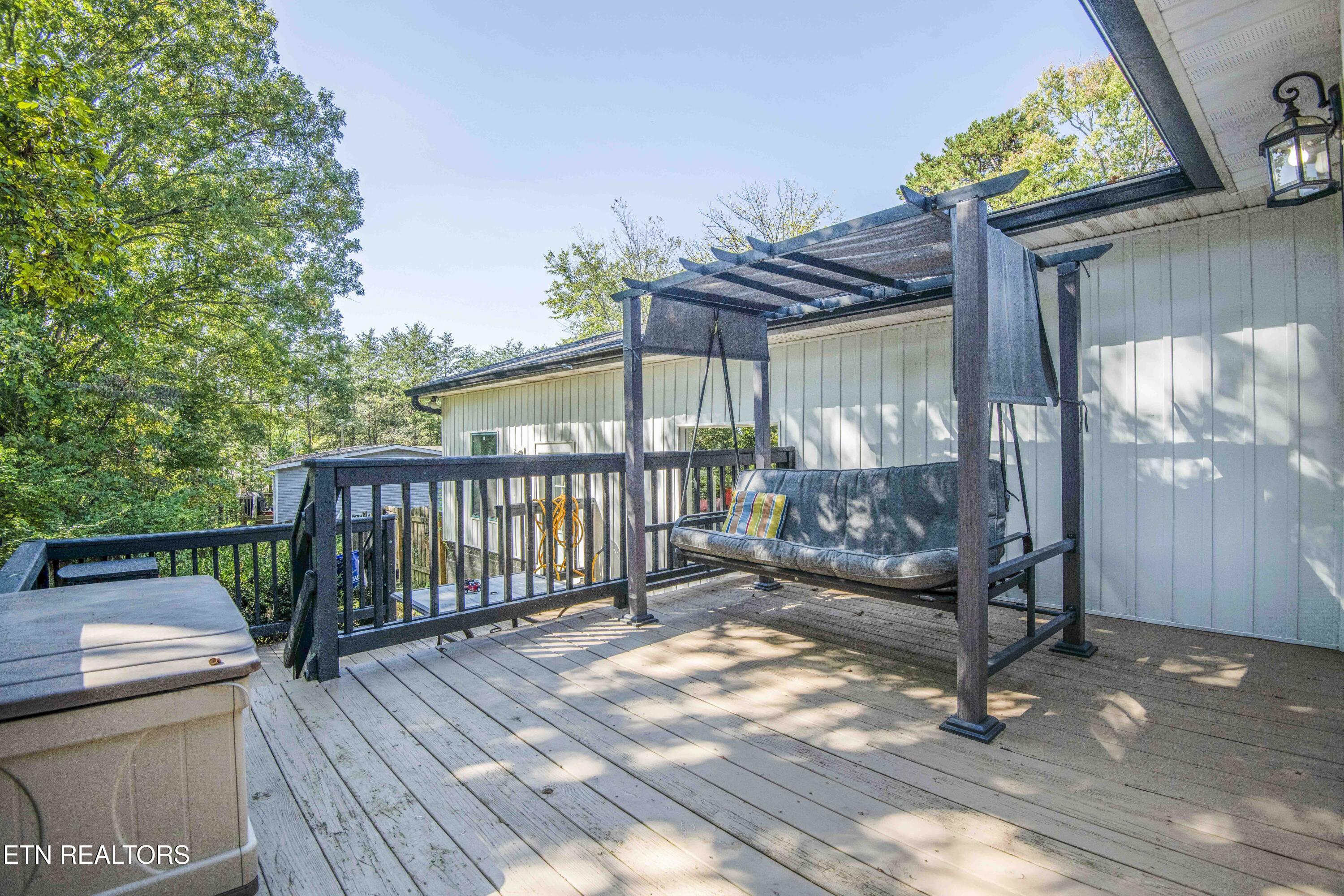 1612 NW Helmbolt Road Knoxville TN 37909