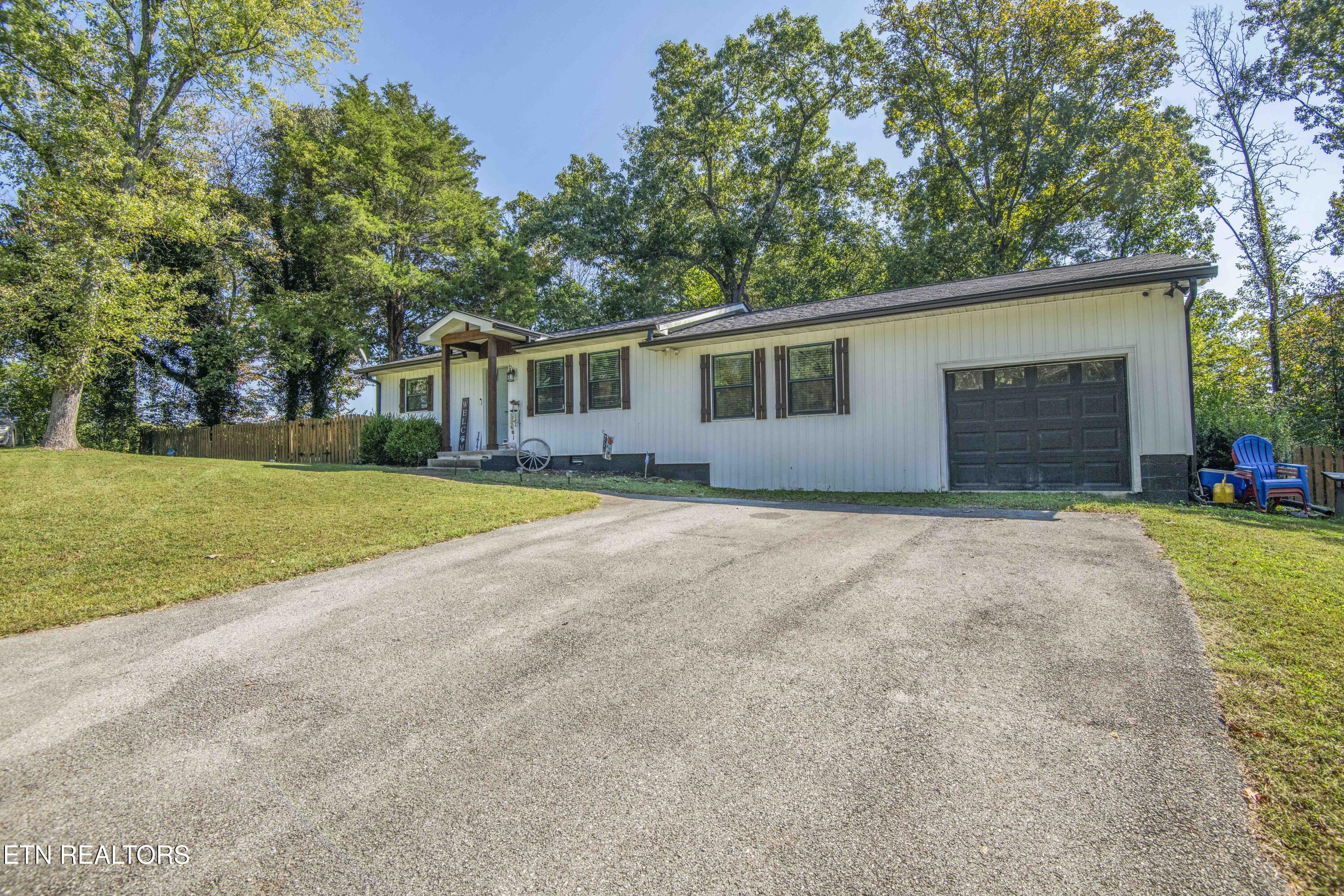 1612 NW Helmbolt Road Knoxville TN 37909