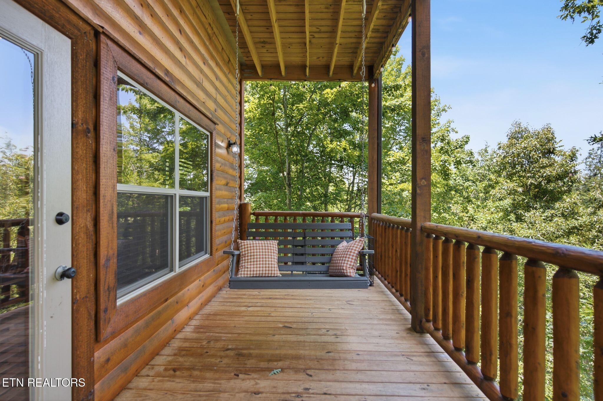 1012 Owls Nest Way Sevierville TN 37862