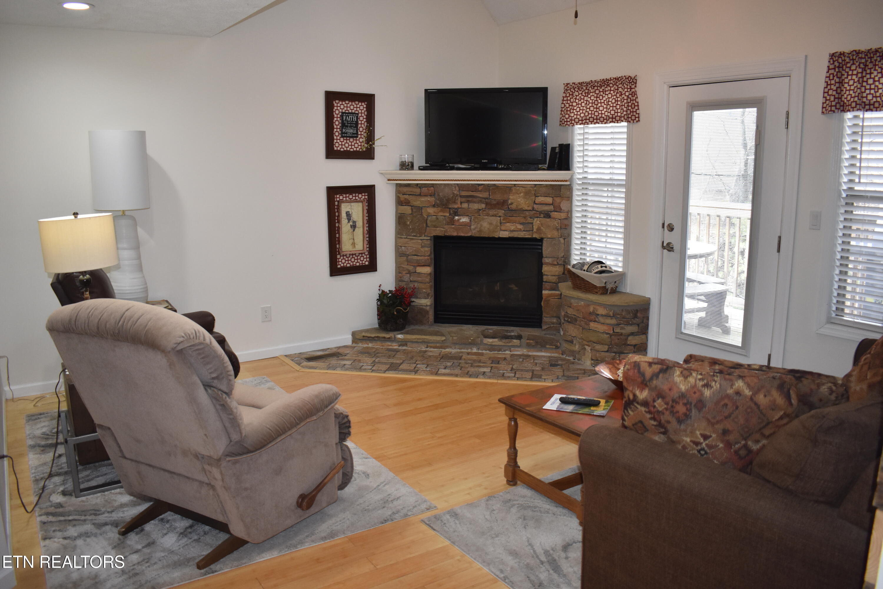3516 Brook Stone Way Pigeon Forge TN 37863