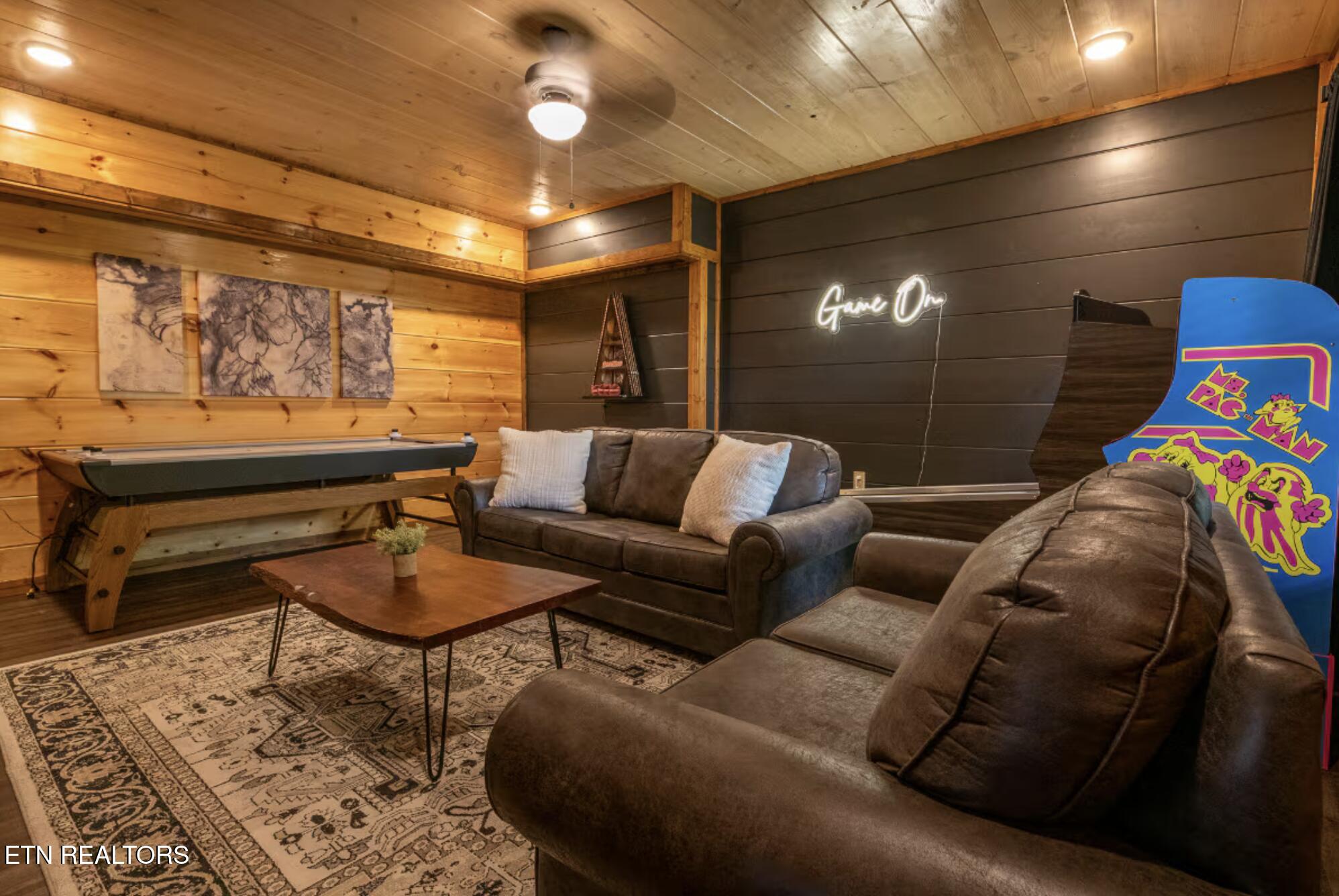 855 Osprey Way Pigeon Forge TN 37863