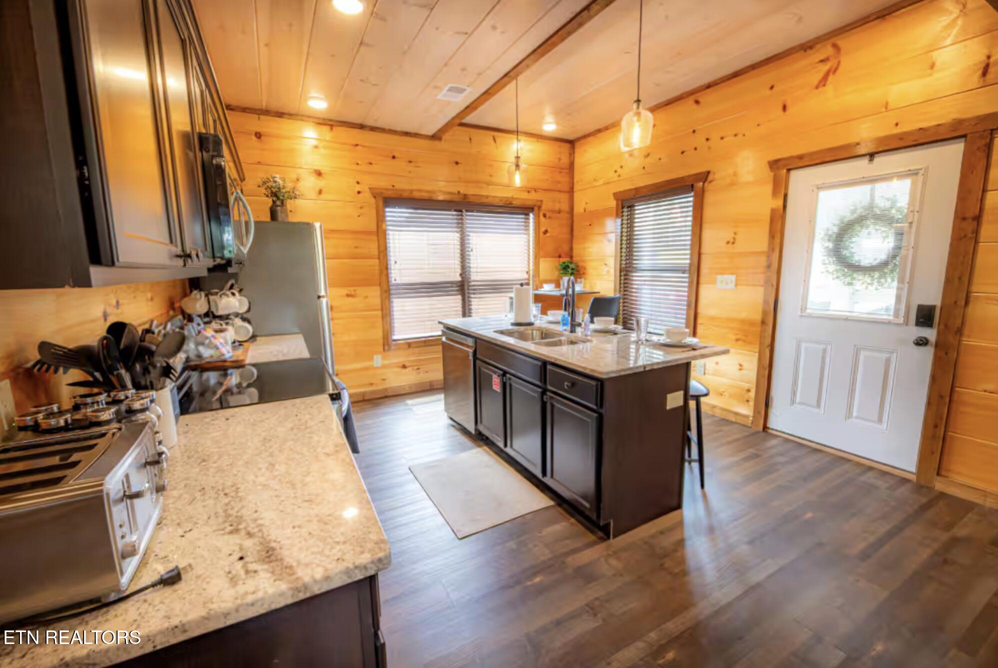 855 Osprey Way Pigeon Forge TN 37863