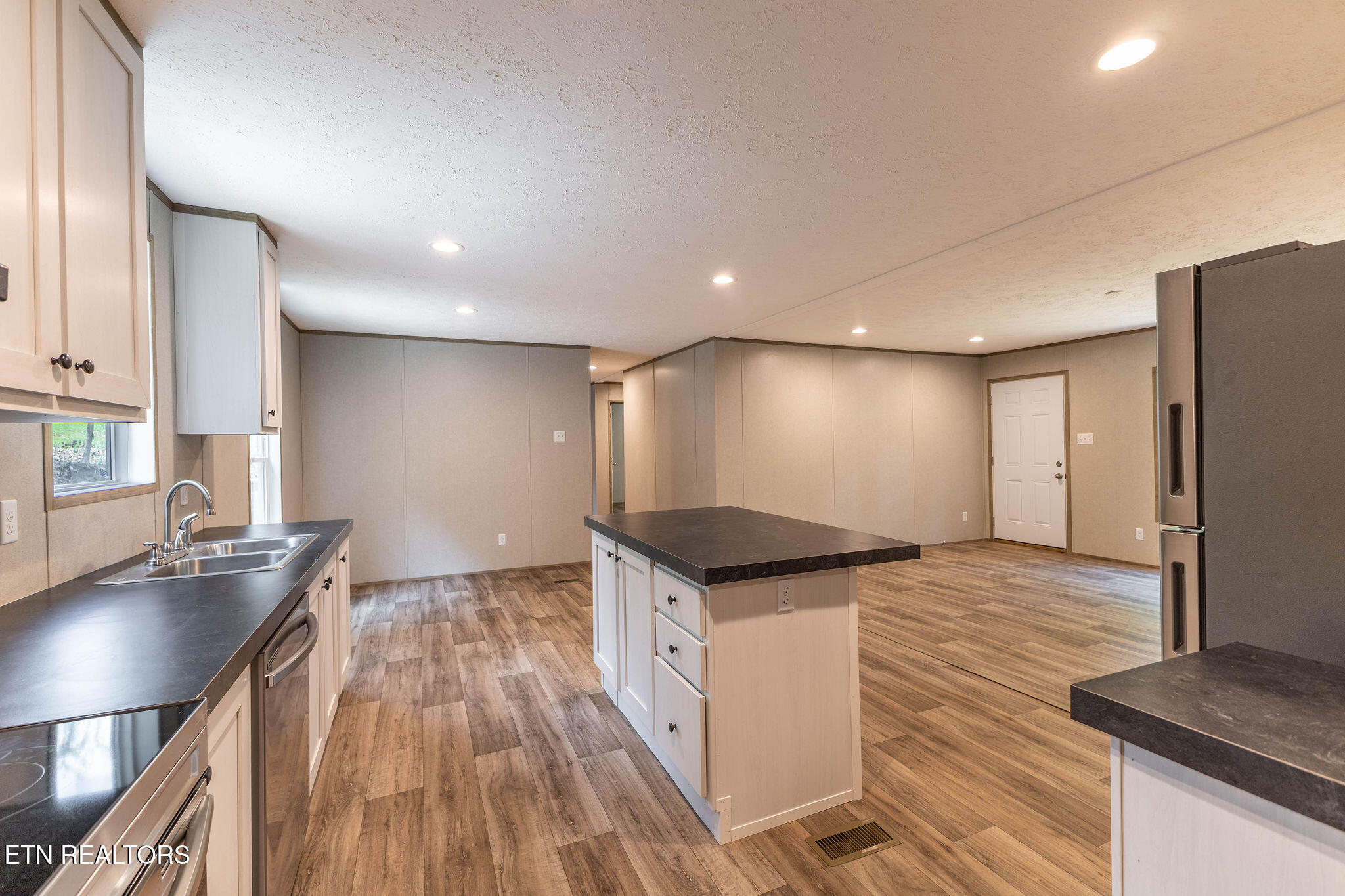 135 Pinecrest Drive Loudon TN 37774