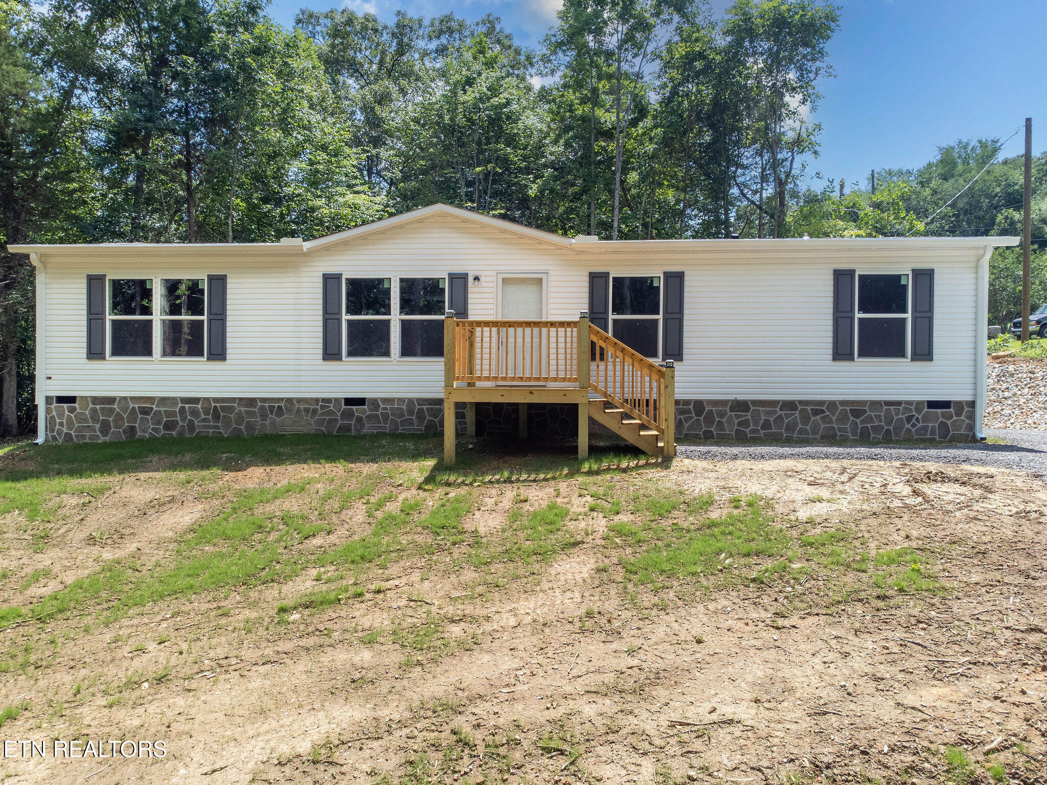 135 Pinecrest Drive Loudon TN 37774