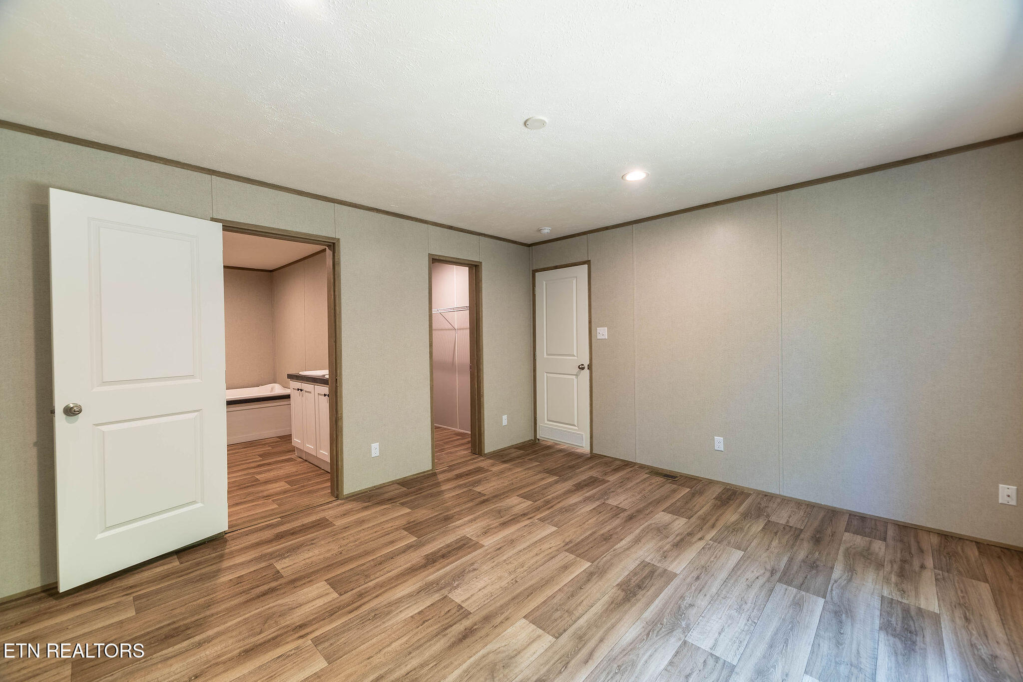 135 Pinecrest Drive Loudon TN 37774