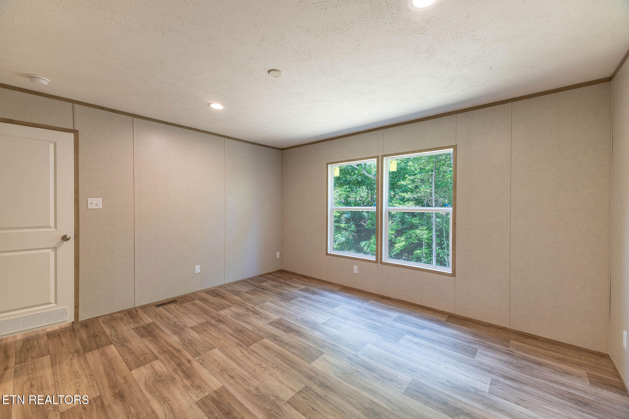 135 Pinecrest Drive Loudon TN 37774