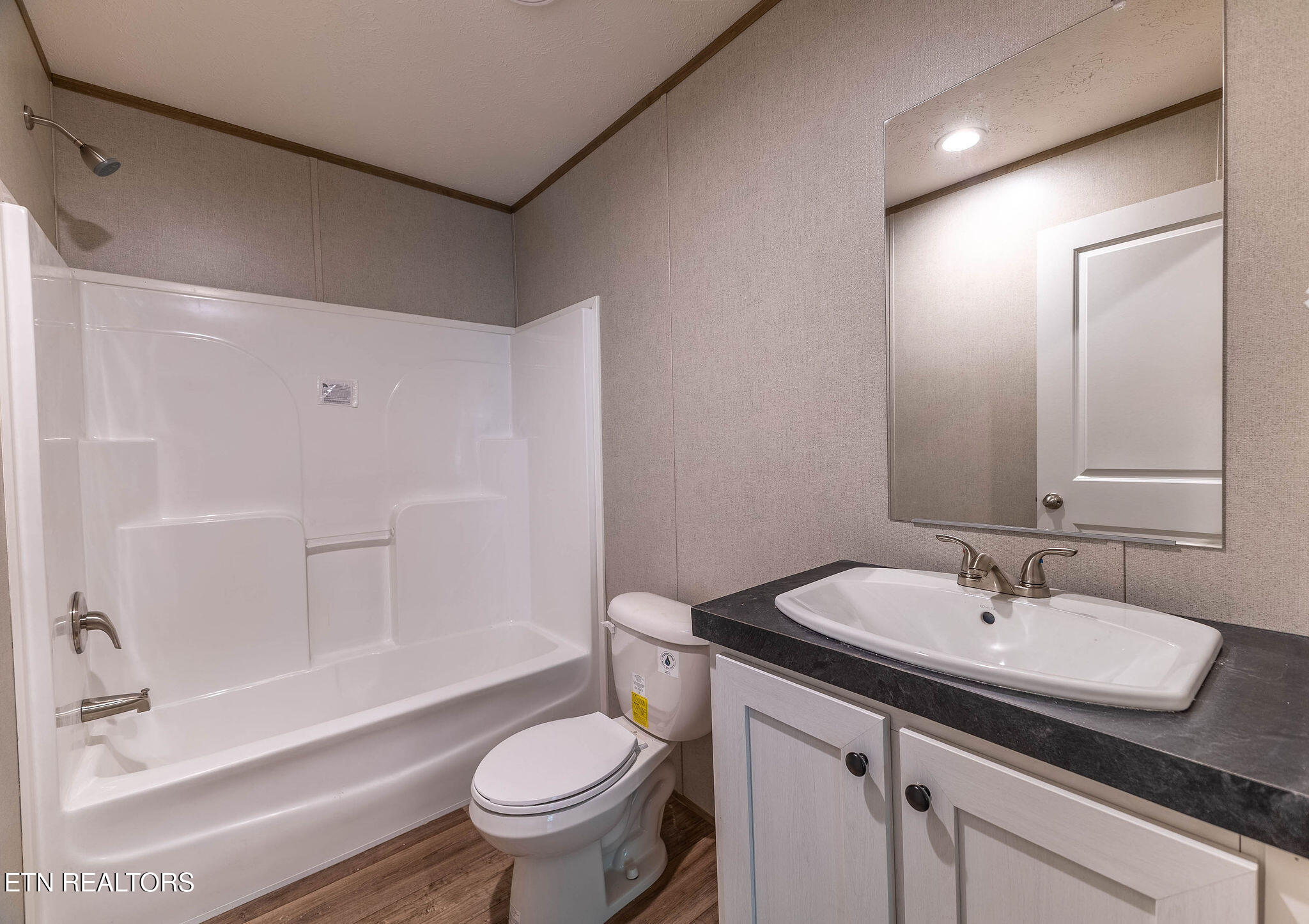 135 Pinecrest Drive Loudon TN 37774
