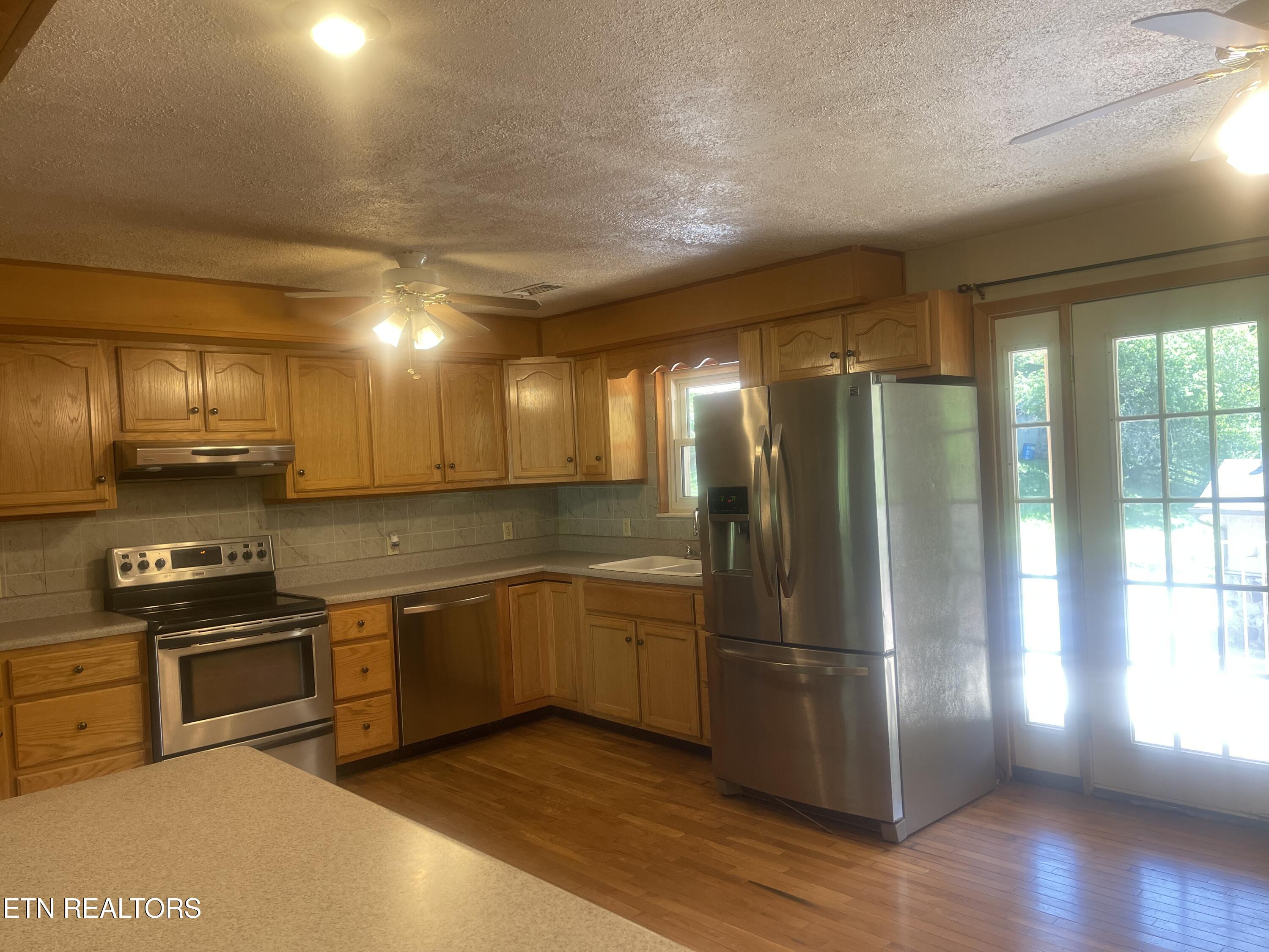980 Blue Top Road Tazewell TN 37879