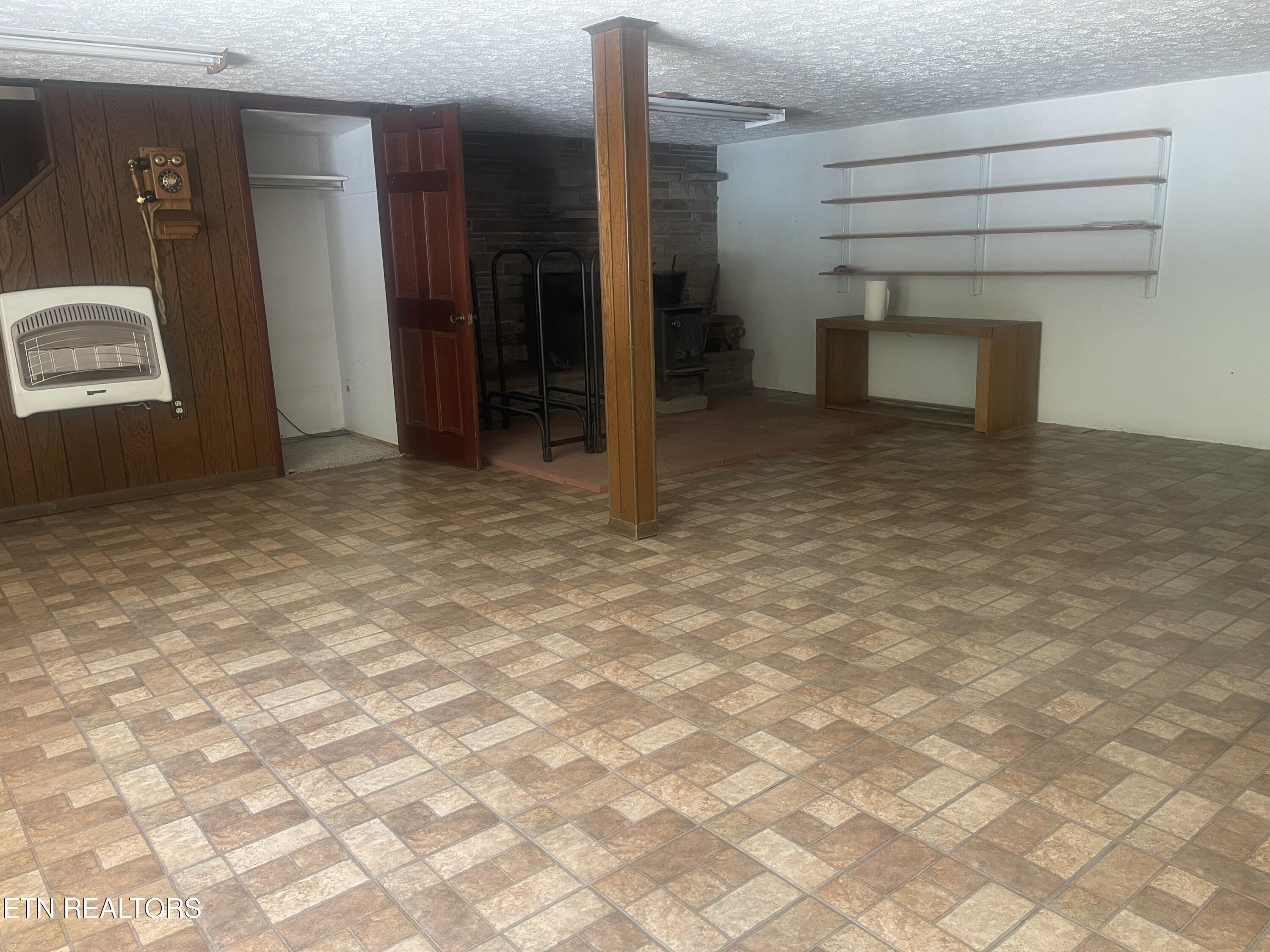 980 Blue Top Road Tazewell TN 37879