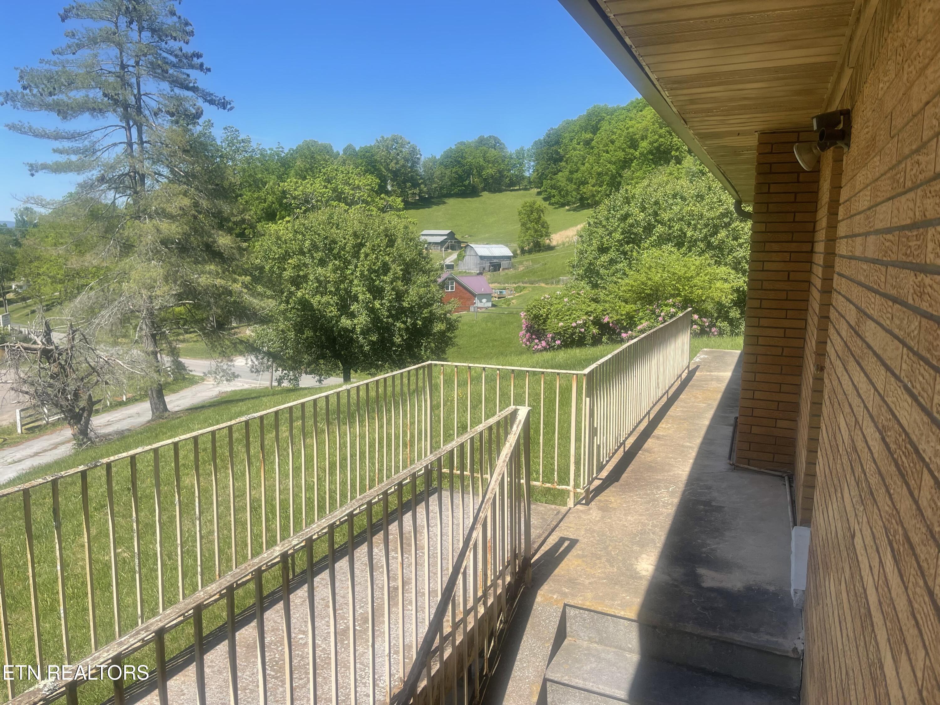 980 Blue Top Road Tazewell TN 37879