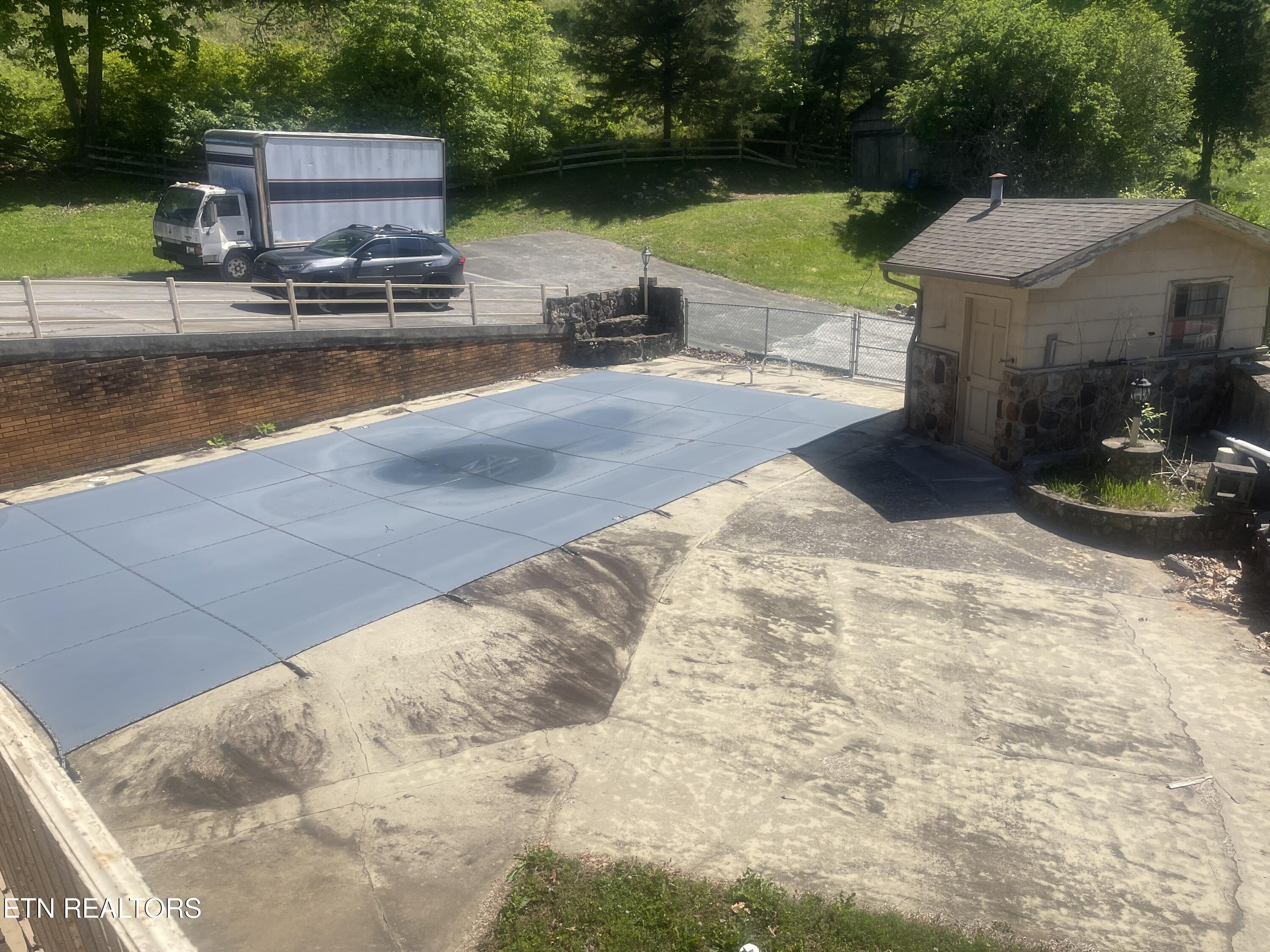 980 Blue Top Road Tazewell TN 37879