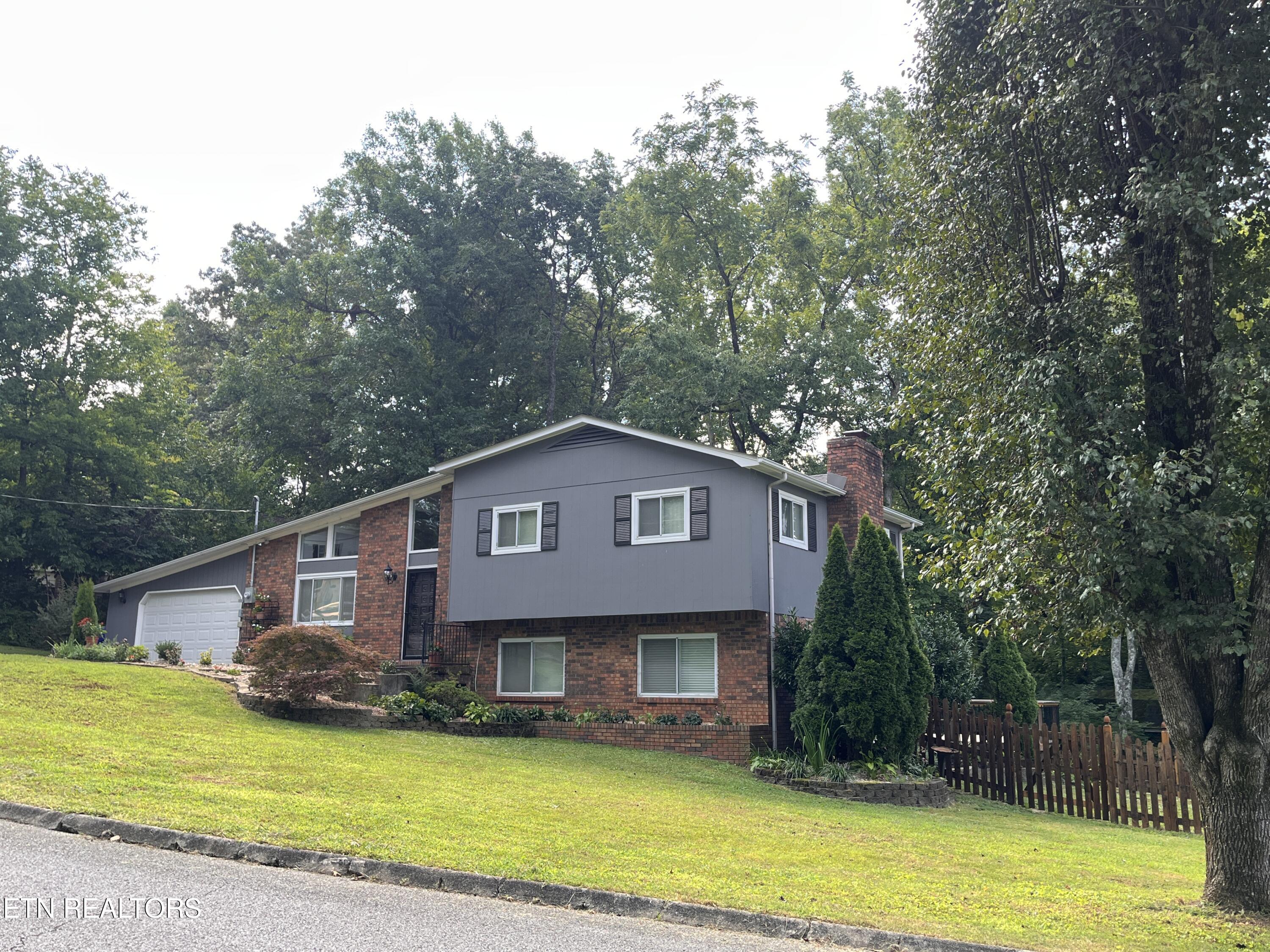 104 Clark Lane Oak Ridge TN 37830