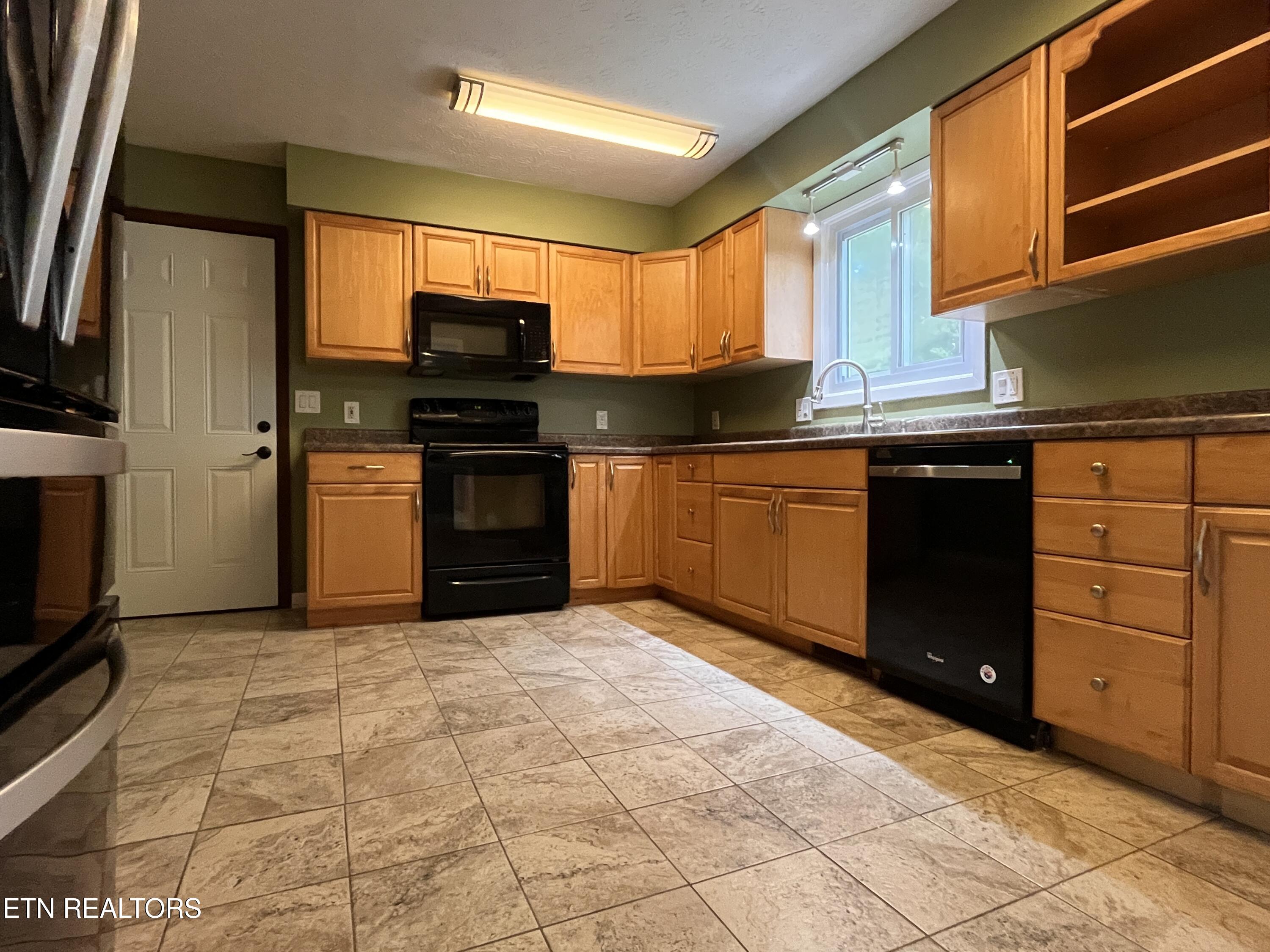 104 Clark Lane Oak Ridge TN 37830
