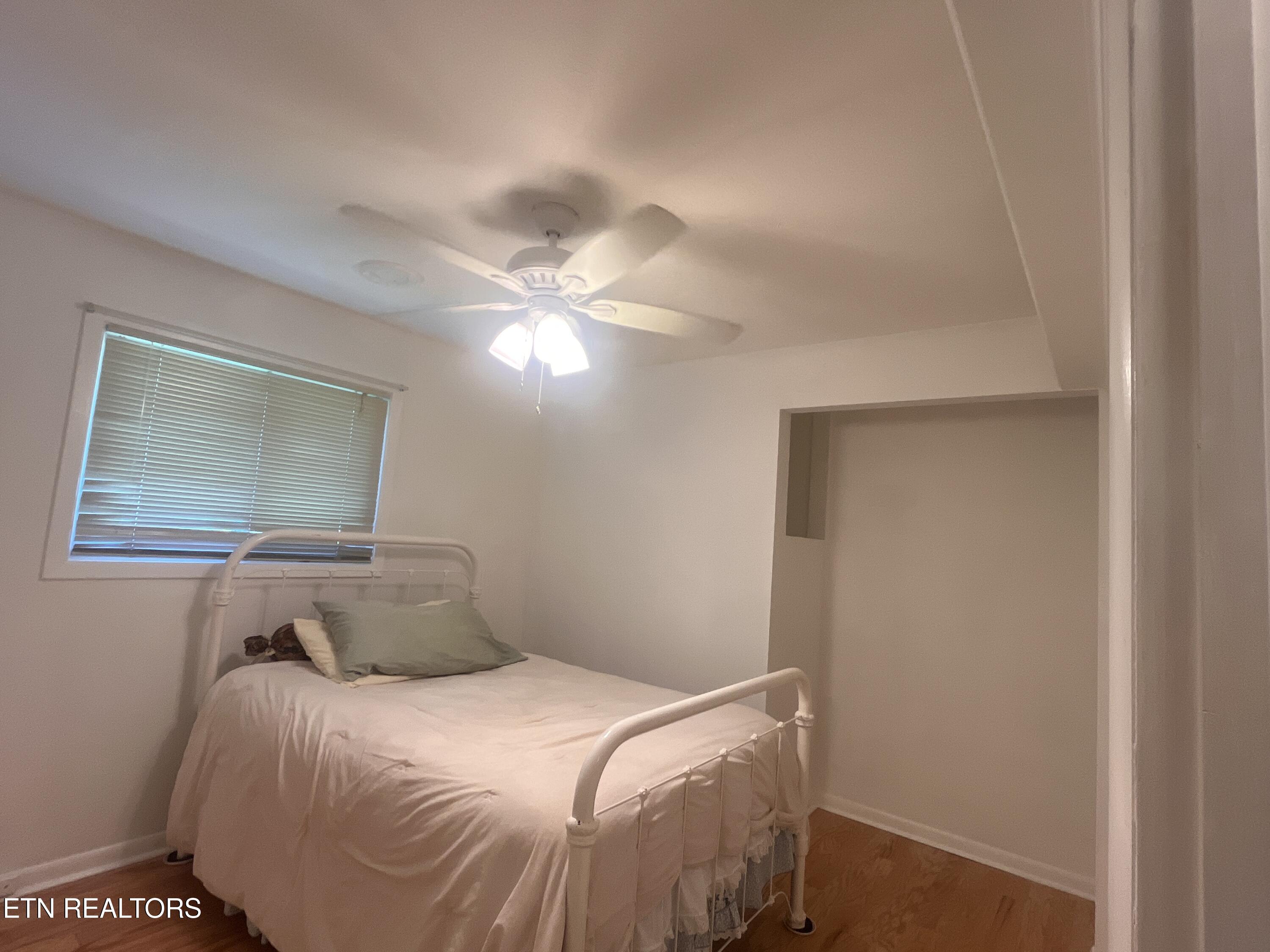 104 Clark Lane Oak Ridge TN 37830
