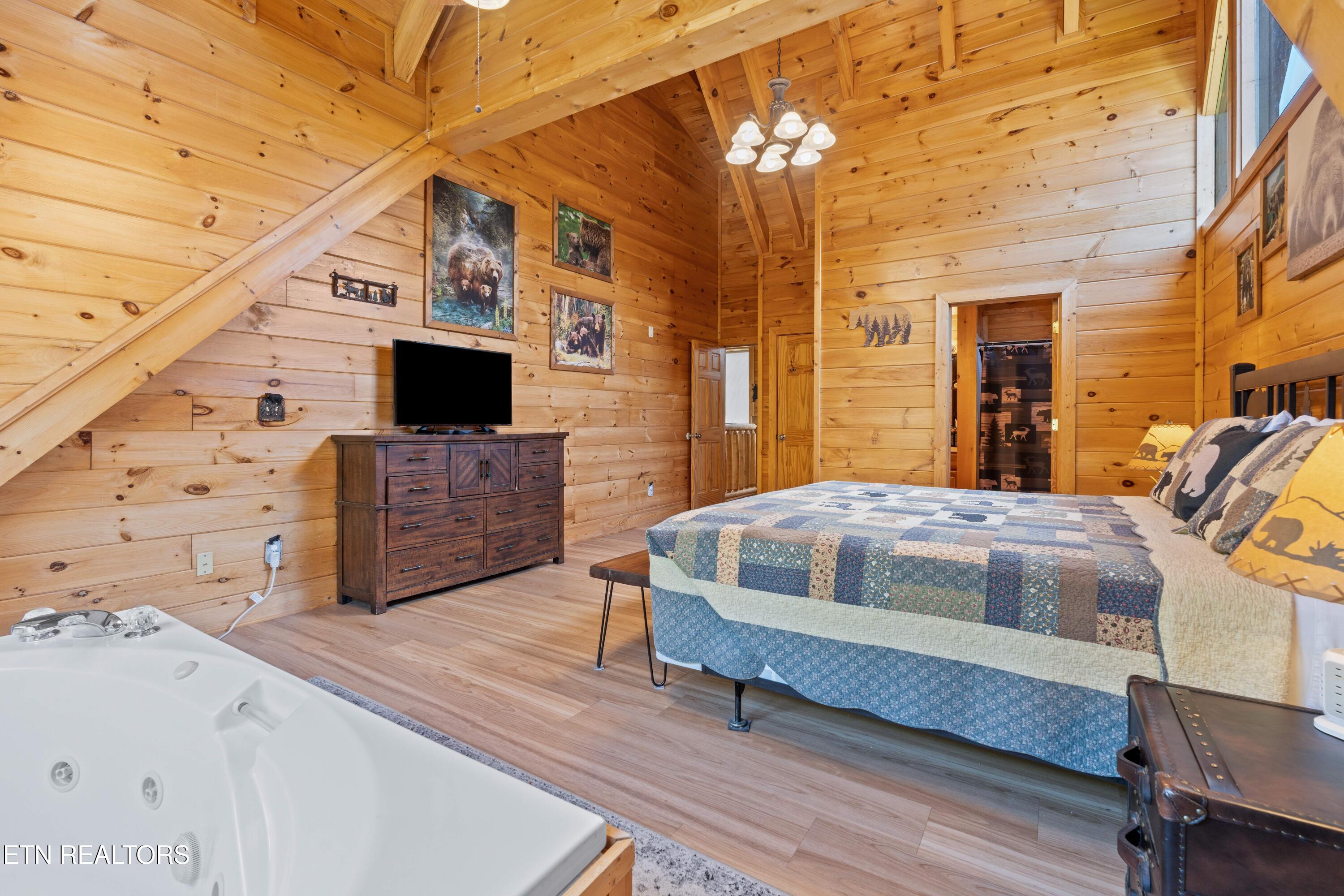 2068 Bear Haven Way Sevierville TN 37876