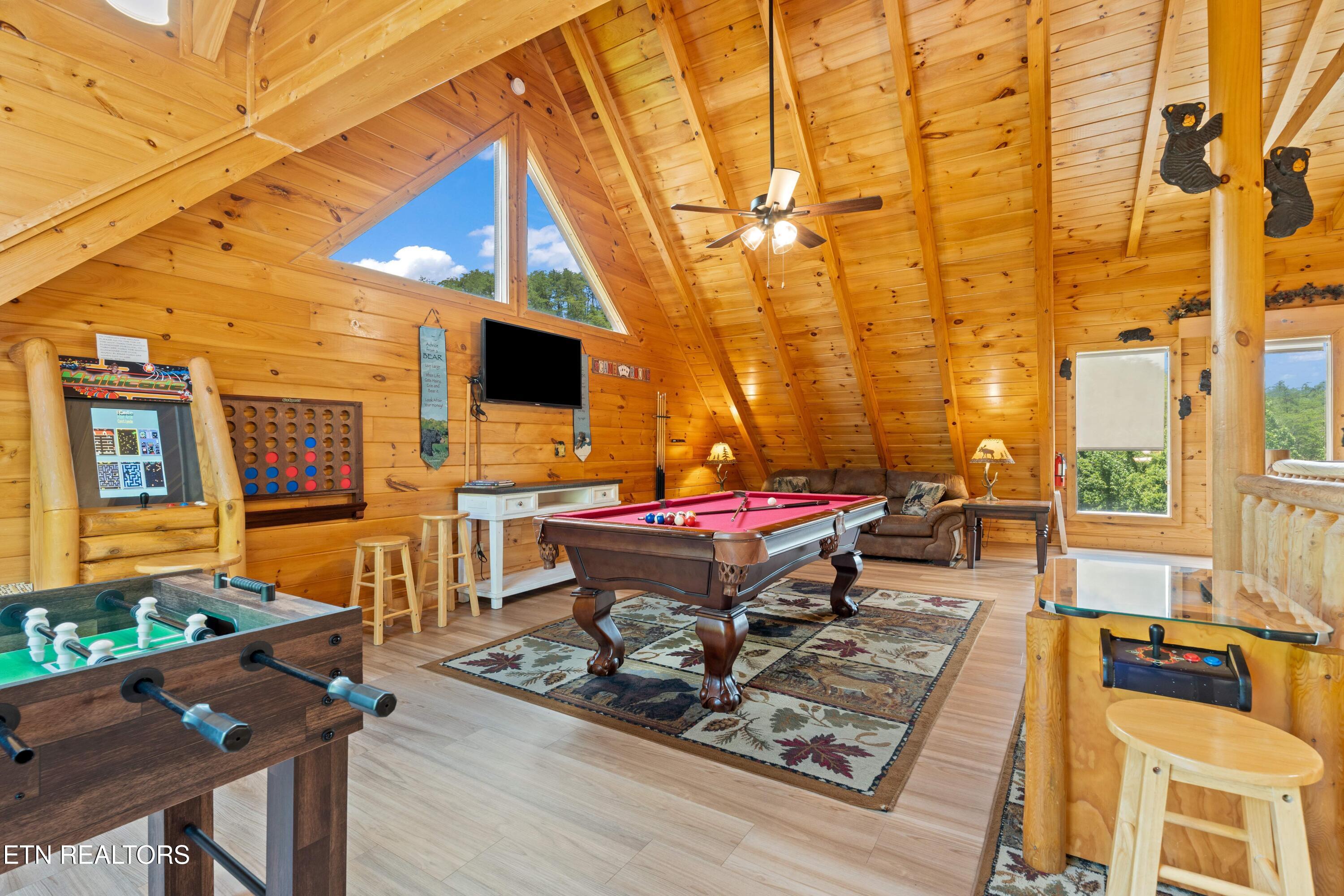 2068 Bear Haven Way Sevierville TN 37876