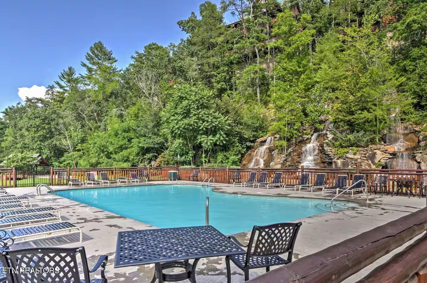 2068 Bear Haven Way Sevierville TN 37876